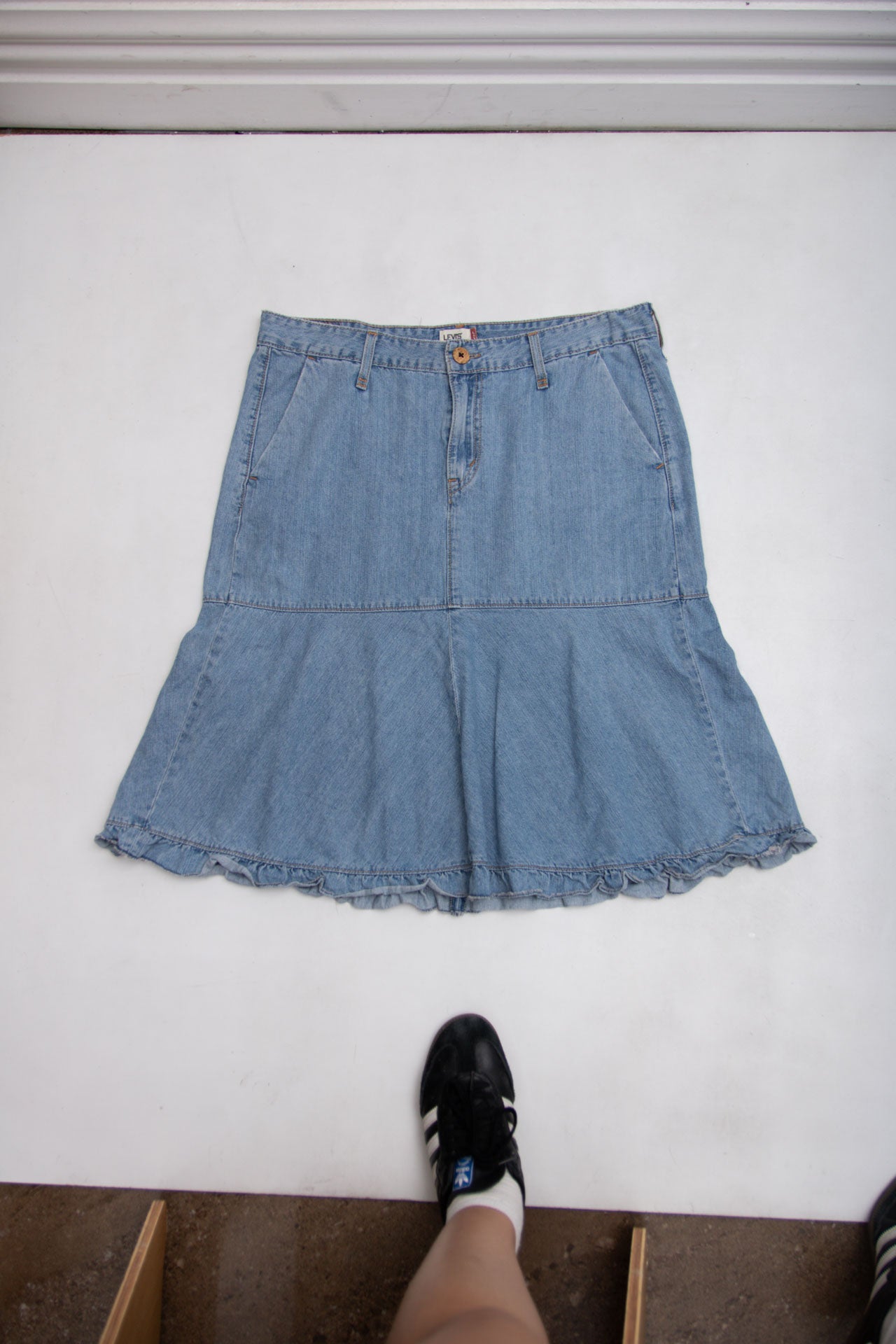 #41 Levis Skirt | Model Off Duty | Size 14