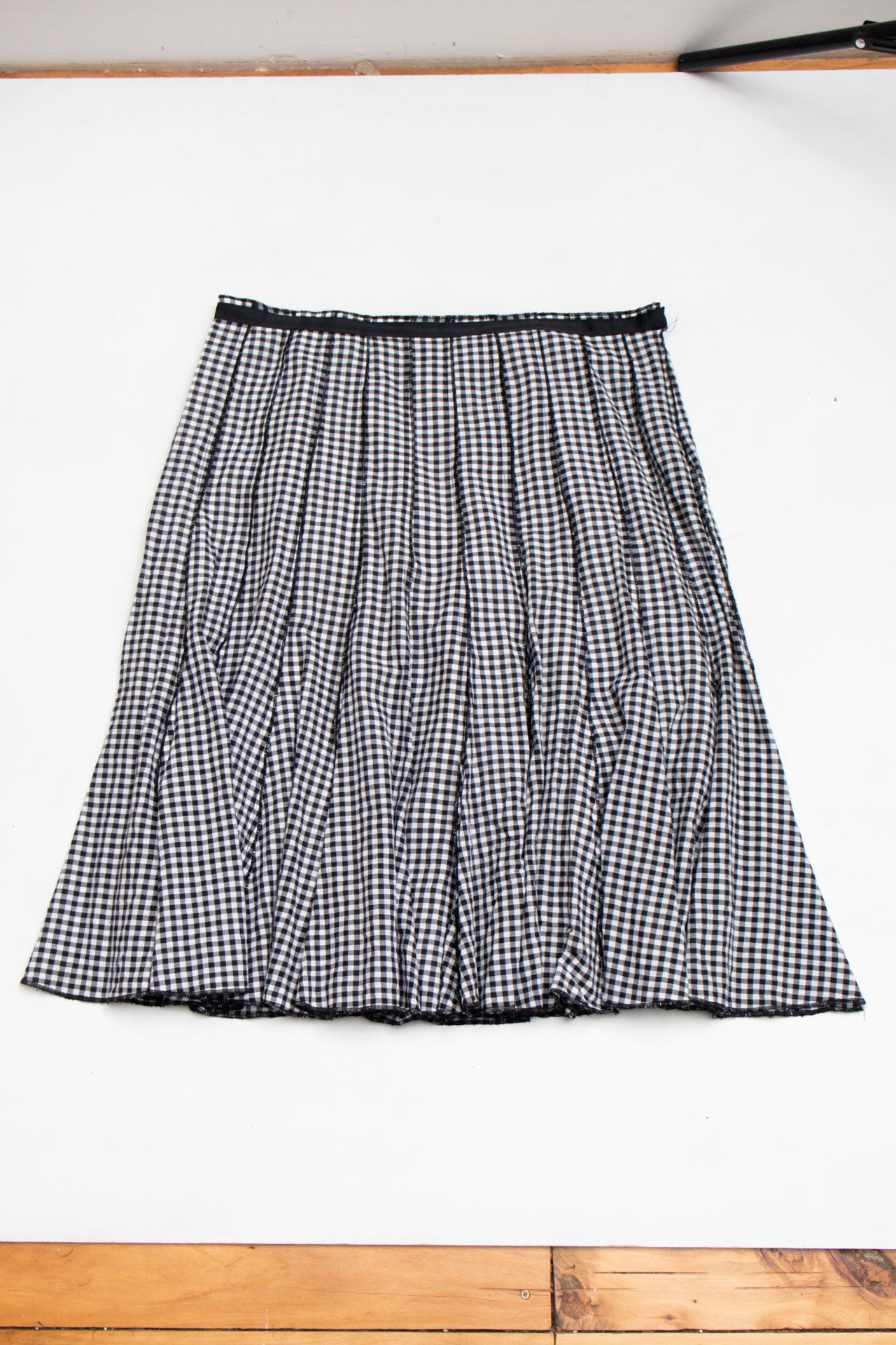 #127 Focus Gingham Skirt | C.154 | Size 14/16