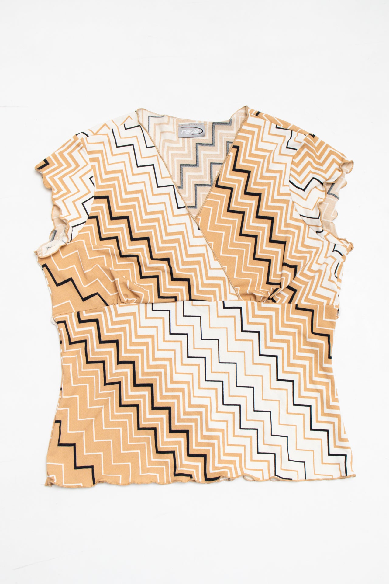 #94 Rave graphic print top | c. 161 | size 12