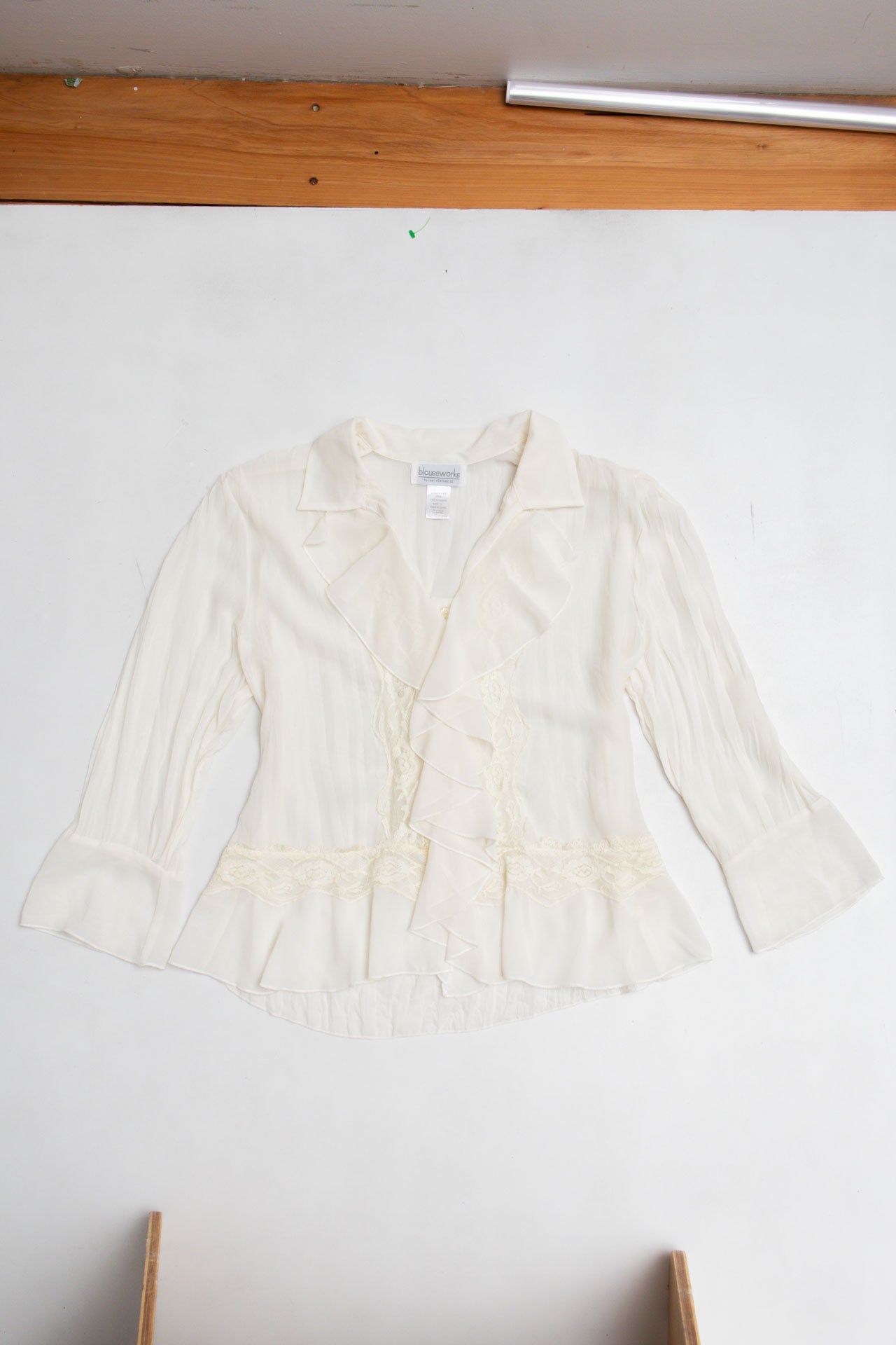 #37 Ruffled Lace Longsleeve | C.147 | Size 10