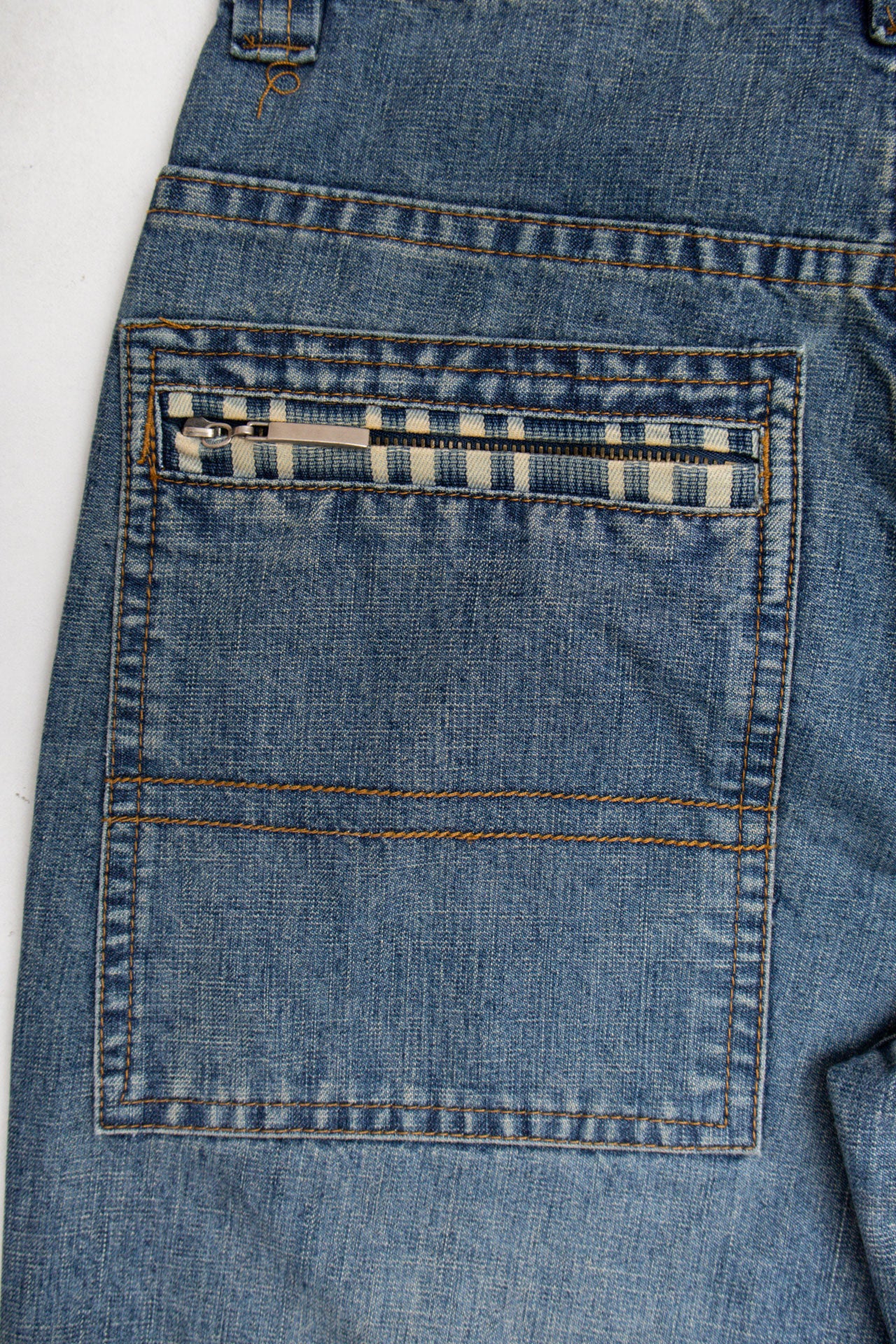 #64 Detailed Straight Leg Jeans | C.147 | Size 8