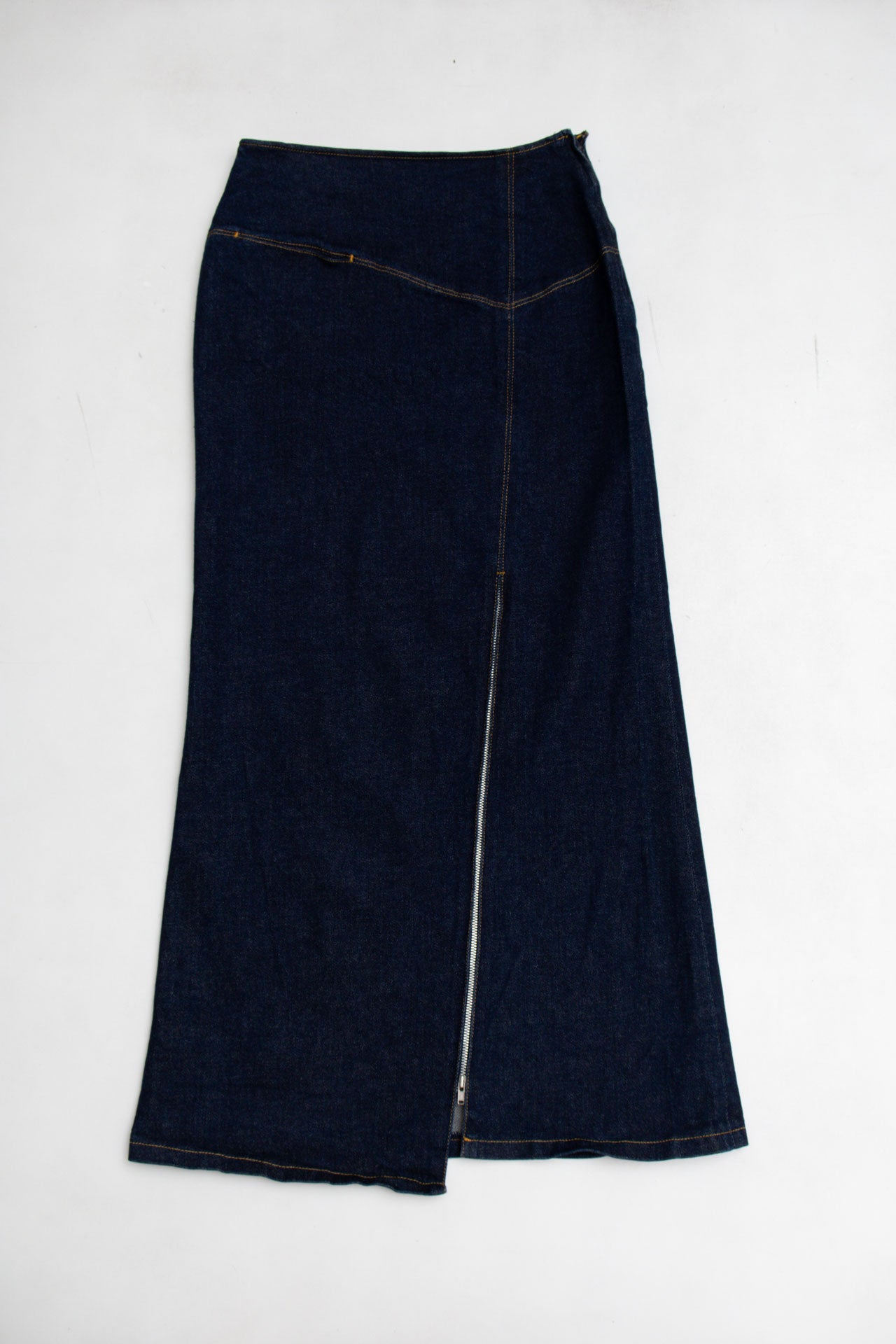 #75 Moni Denim Maxi | C.147 | Size 4