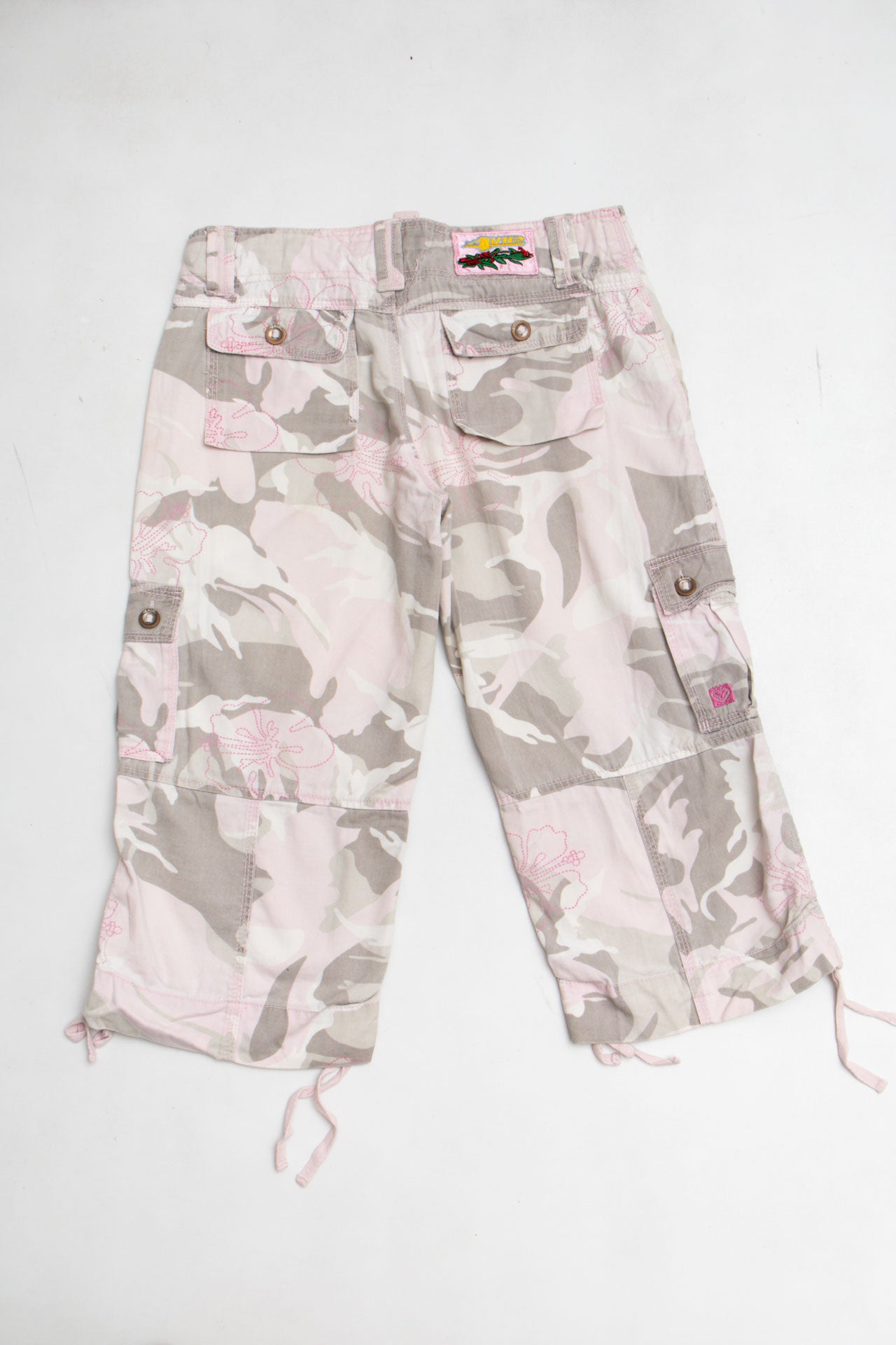 #81 Camo Cargo Capris | C.147 | Size 6