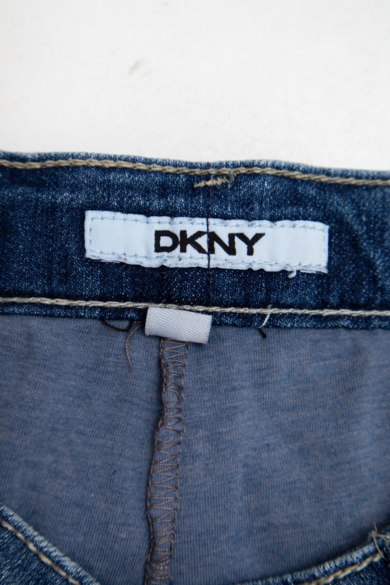 #181 DKNY denim frilled skirt | c. 161 | size 6