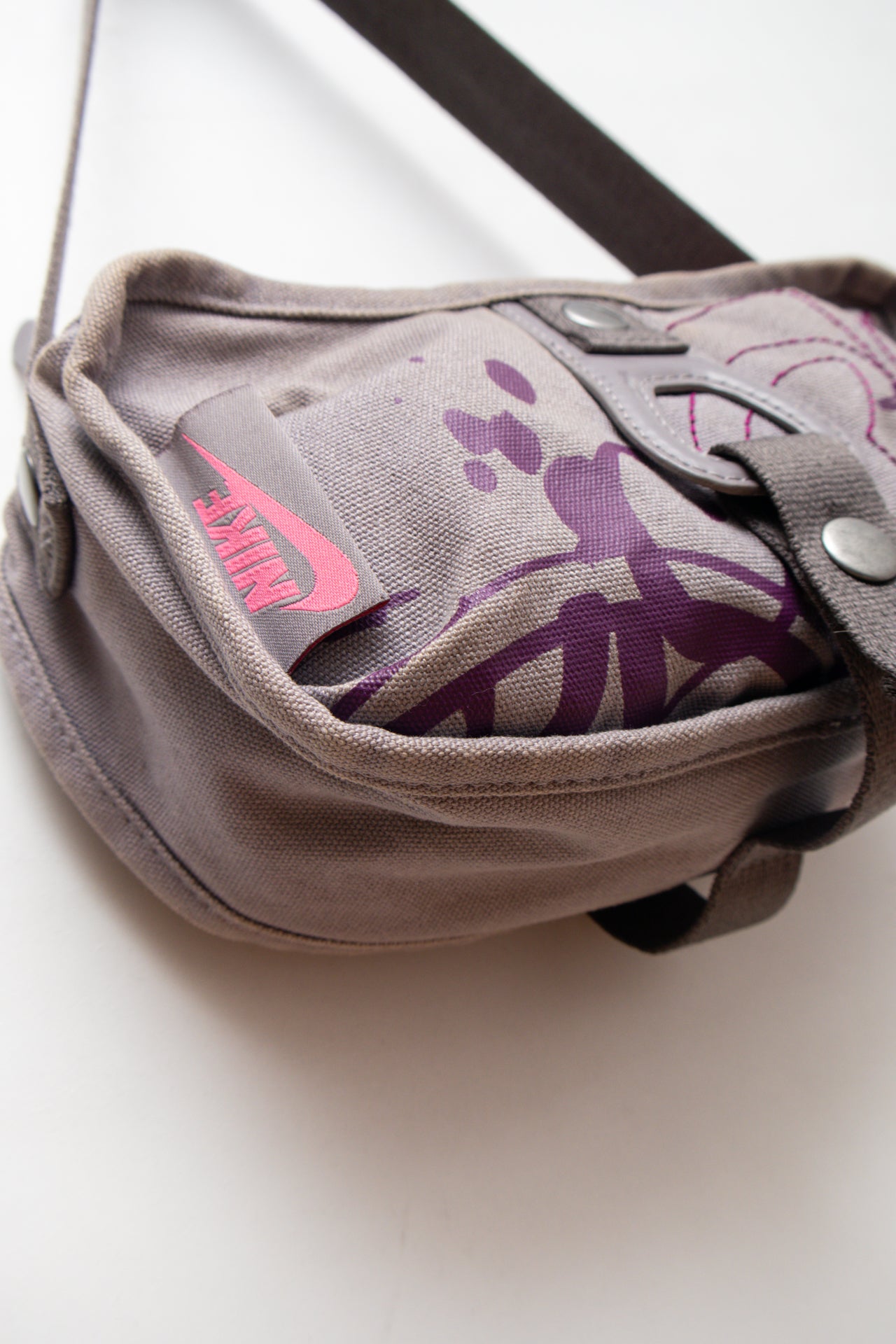 #224 Nike graffiti print bag | c. 161