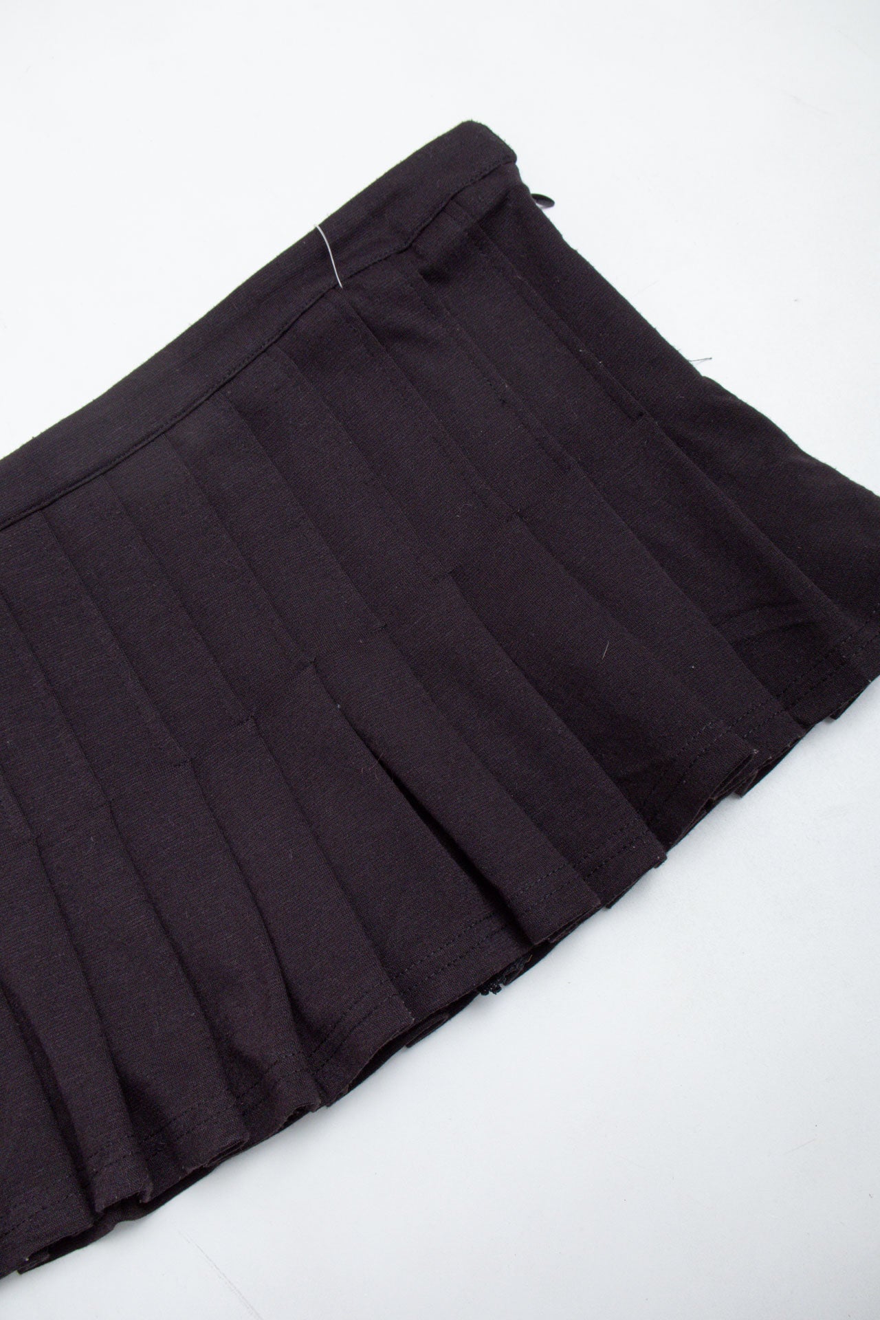 #38 Black Mini Pleated Skort | Manoit's Picks | Size 6