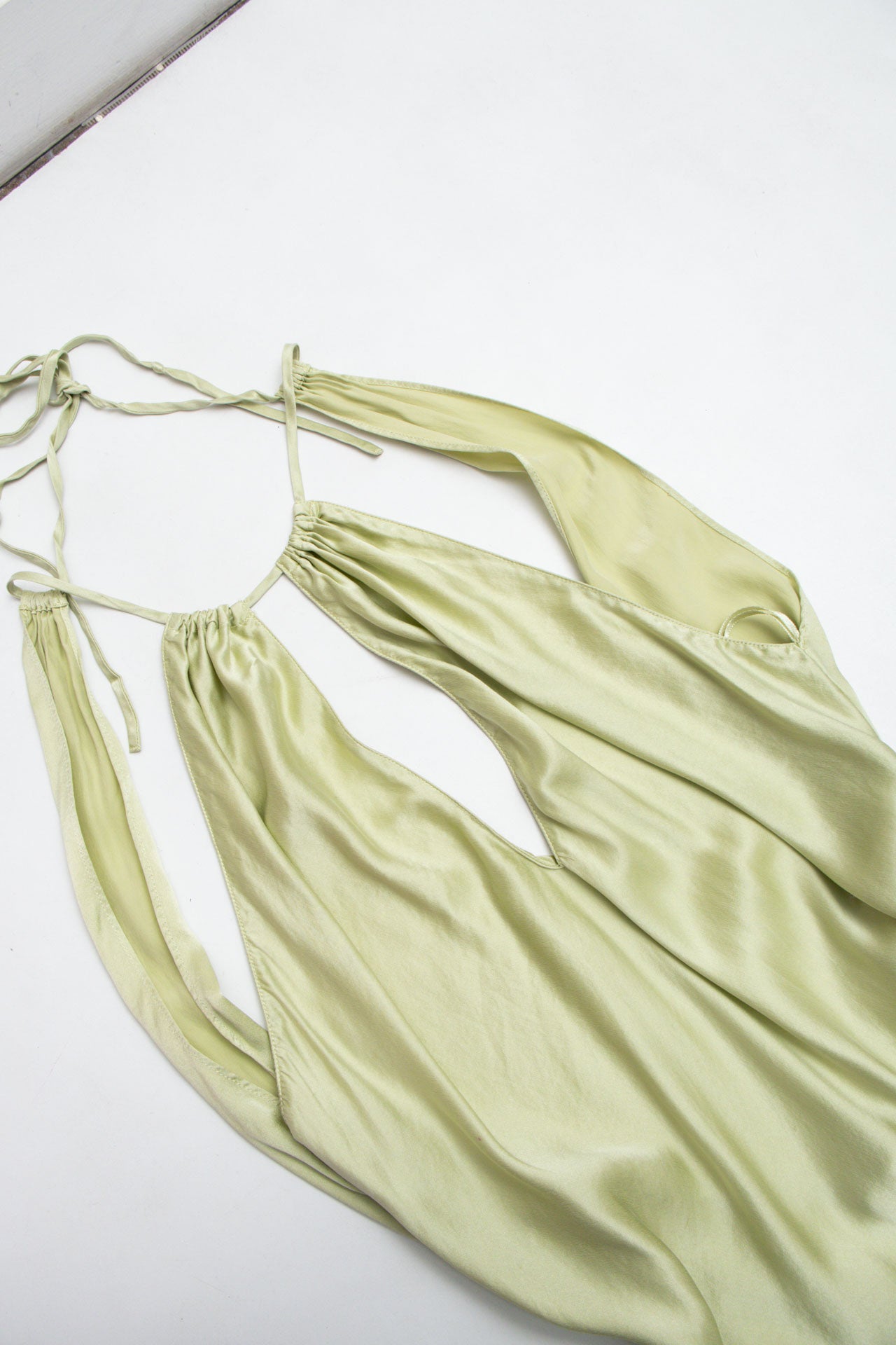 #48 VS Silk Backless Slip | Manoit's Picks | Size 8