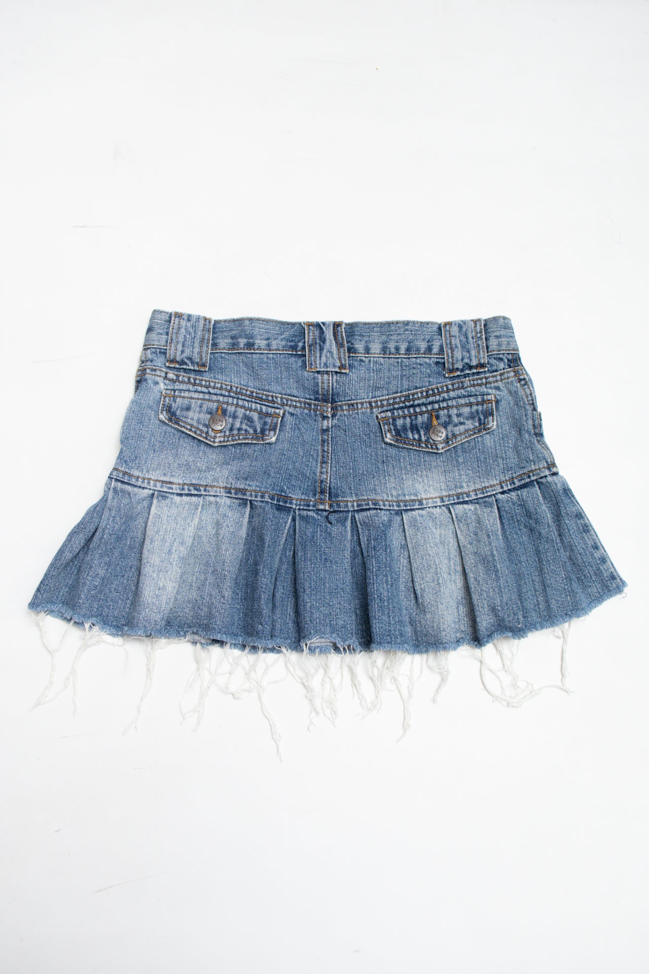 #26 Pleated frayed hem denim mini skirt | c. 162 | size 8