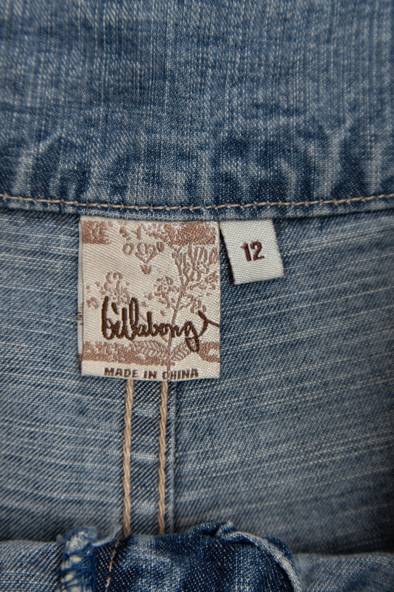 #32 Billabong denim mini shorts | c. 162 | size 12
