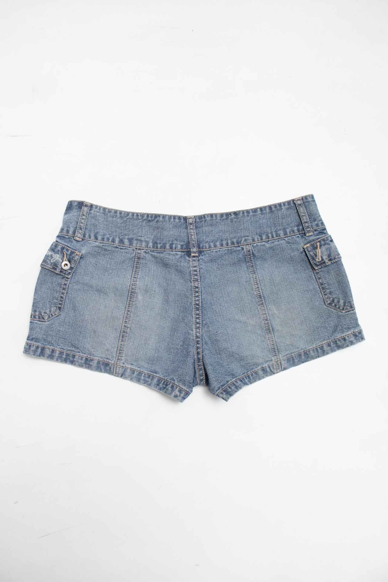 #32 Billabong denim mini shorts | c. 162 | size 12