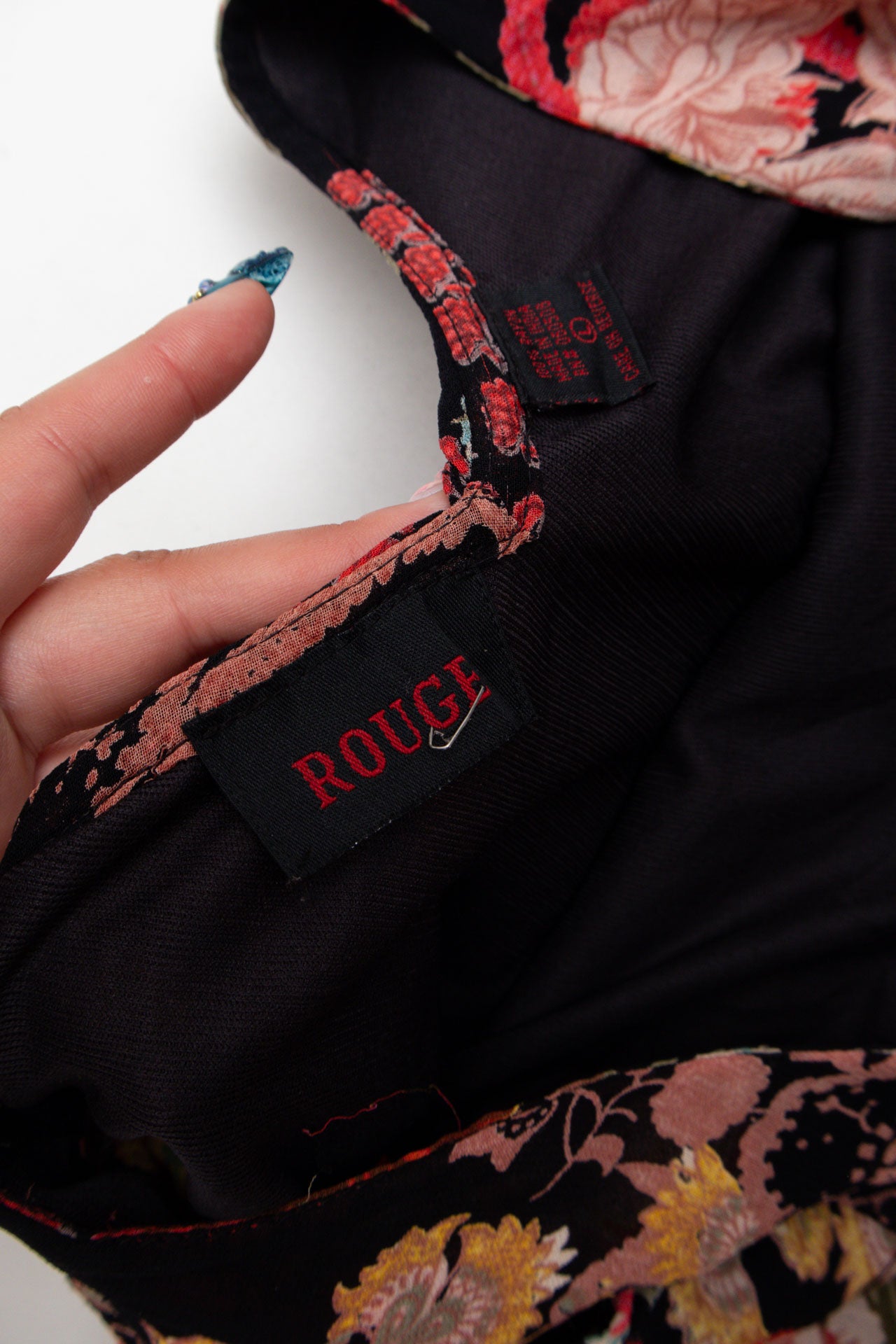 #05 Rouge Floral Top | C. 149 | Size 10