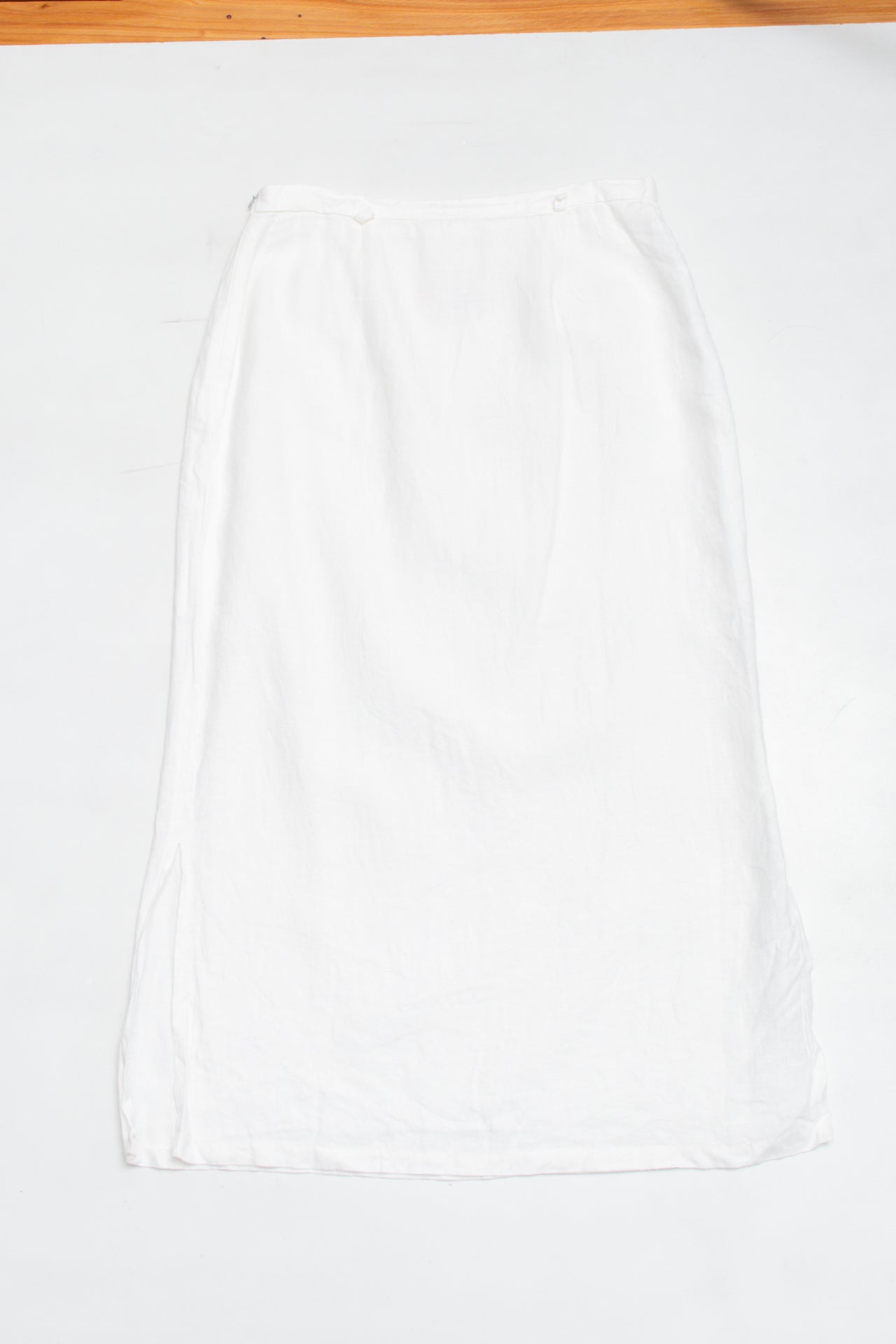 #115 embroidered linen midi skirt | c. 162 | size 8