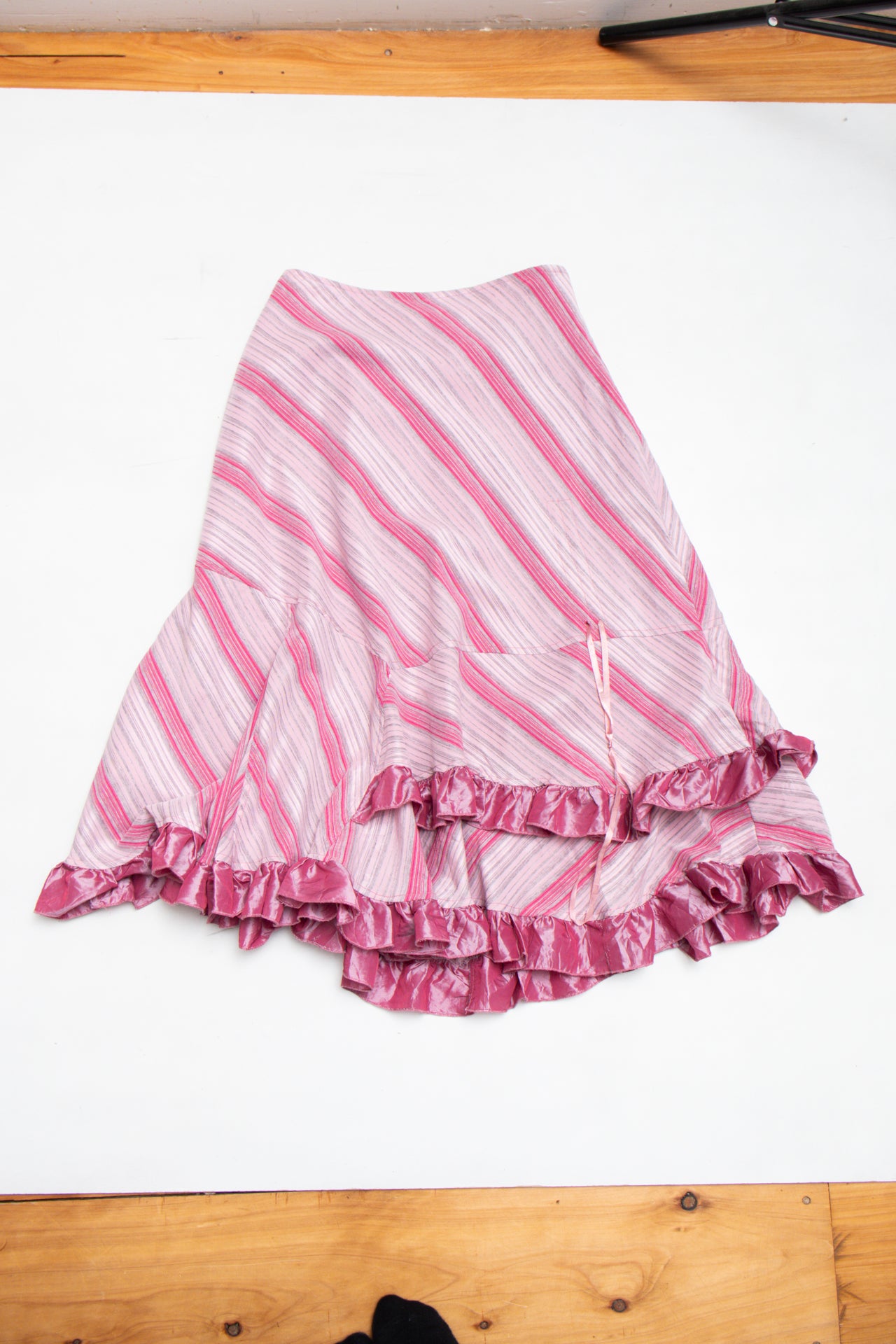 #120 layered frilly pink striped midi skirt | c. 162 | size 6/8