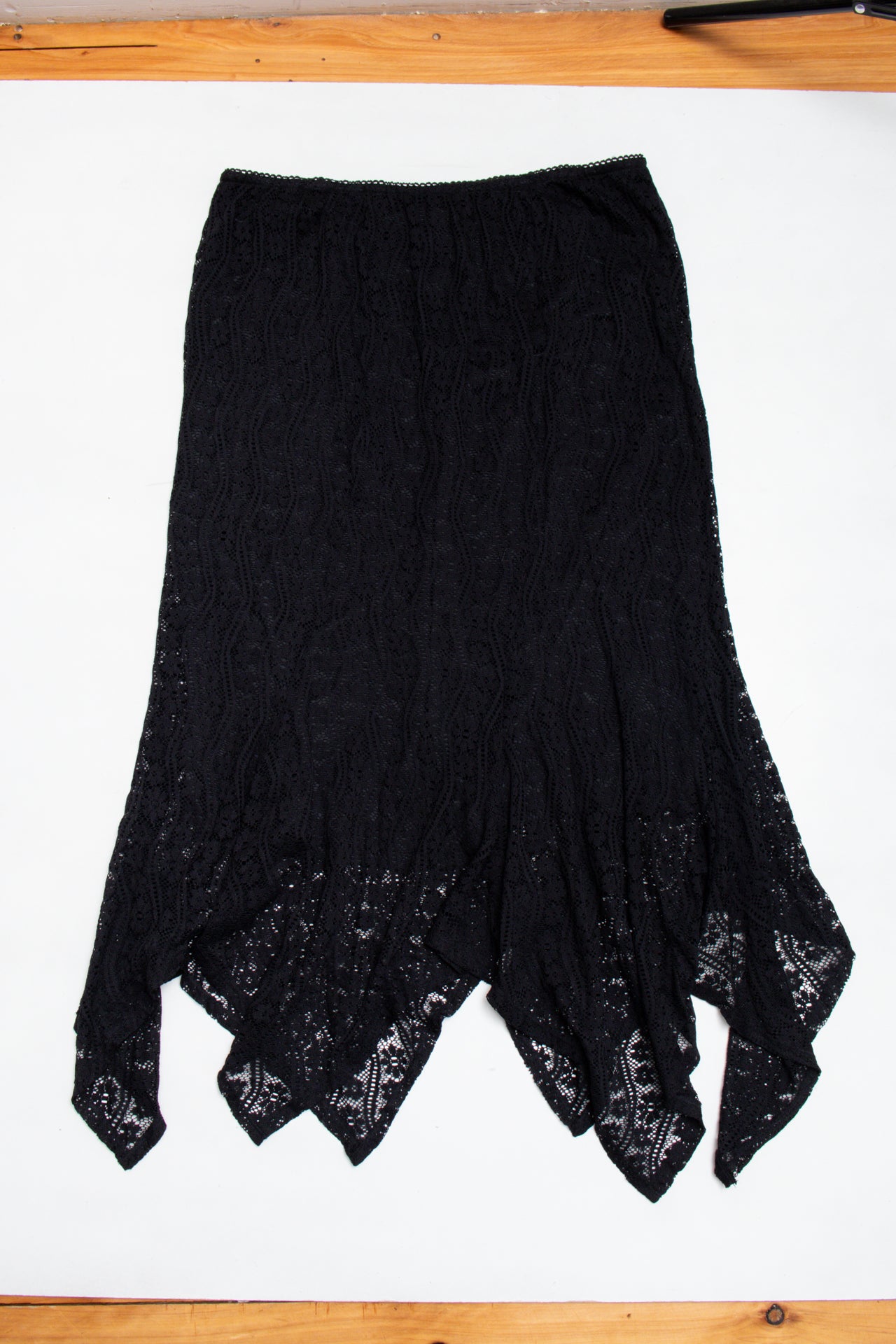 #126 White Stag lace lined midi skirt | c. 162 | size 14/16