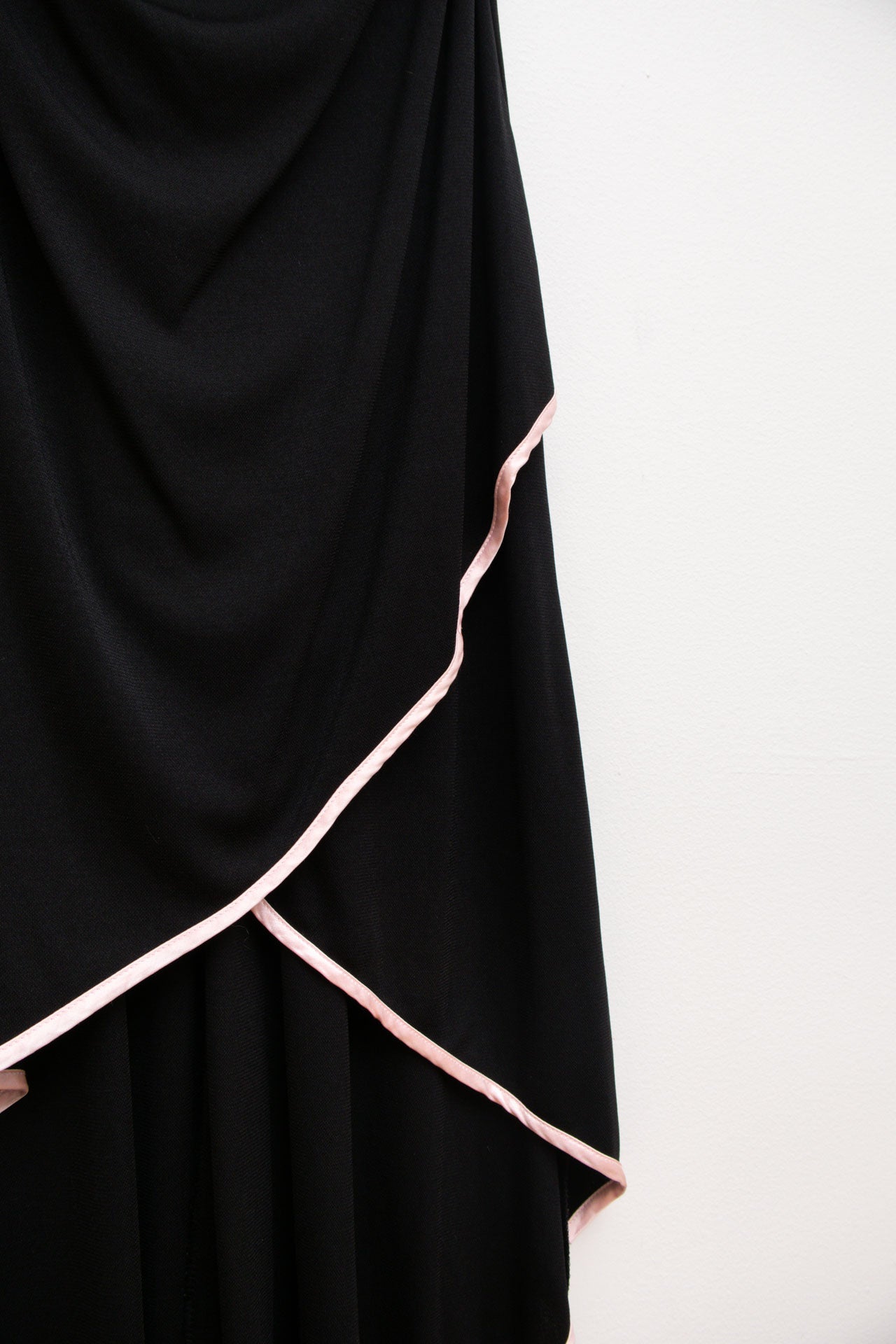 #187 USA strapless fitted black/pink dress | c. 154 | size 8