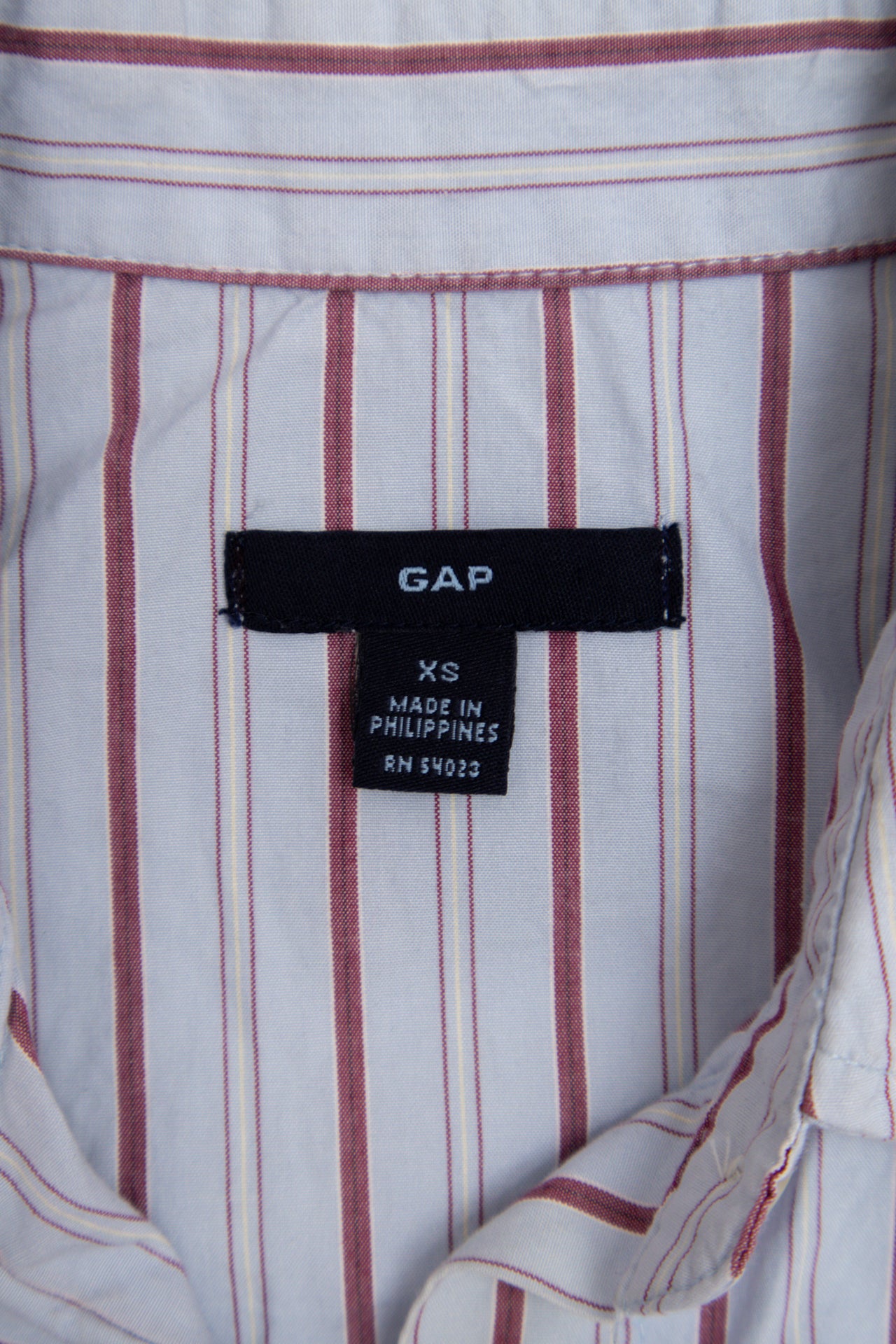 #197 GAP striped button up | c. 162 | size 8