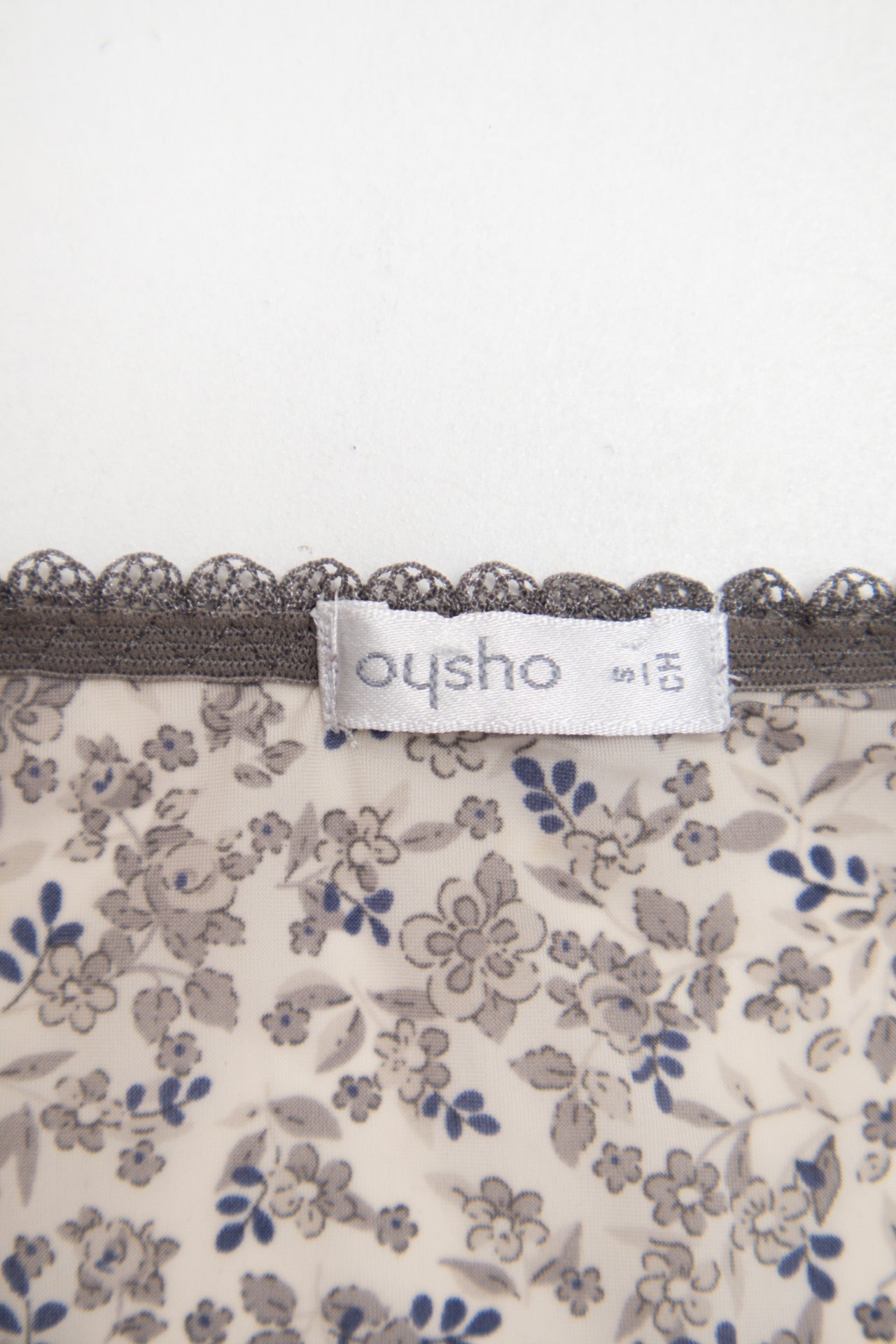 #205 Oysho floral lace trim cami | c. 162 | size 8