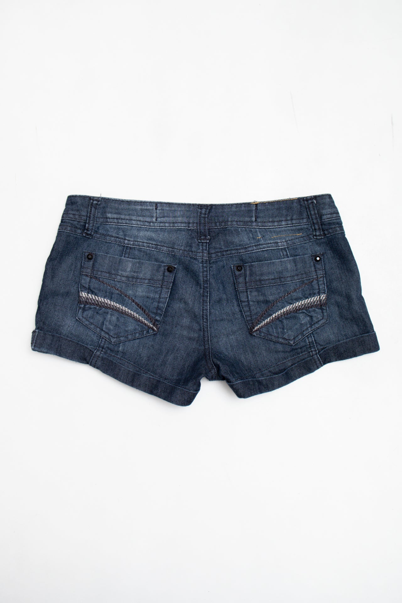 #215 Freestyle Revolution dark wash mini denim shorts | c. 162 | size 8
