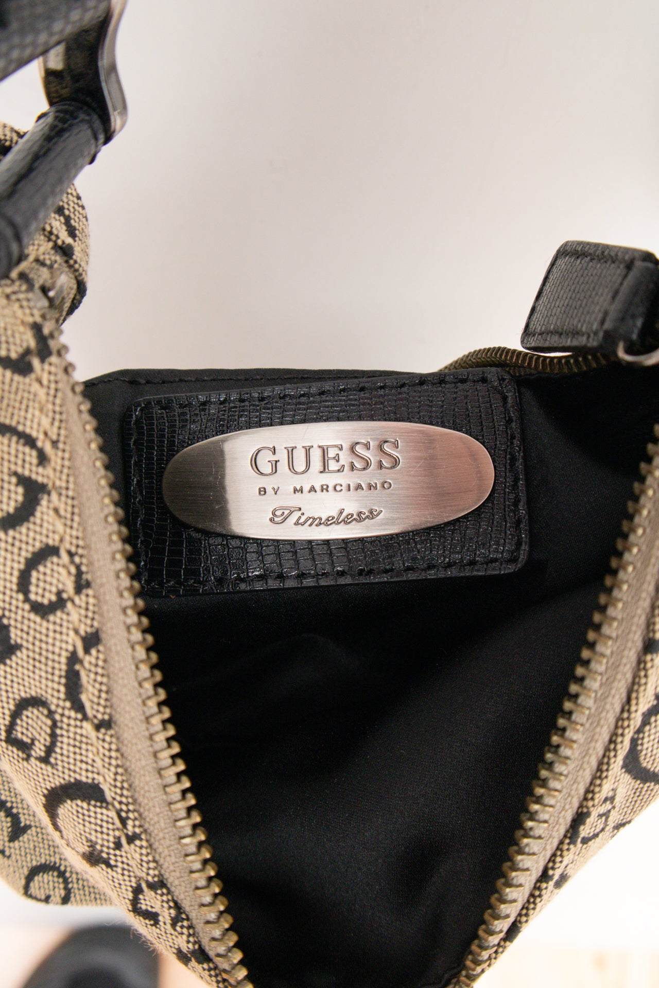#224 Guess monogram G bag | c. 162