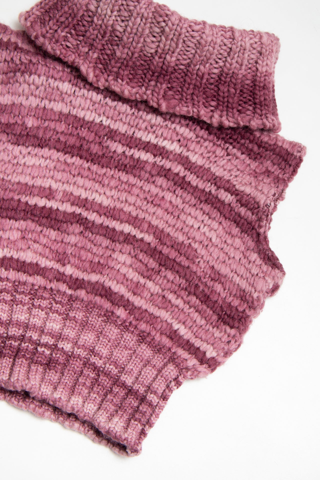#153 knitted turtle neck jumper | c. 162 | size 6/8