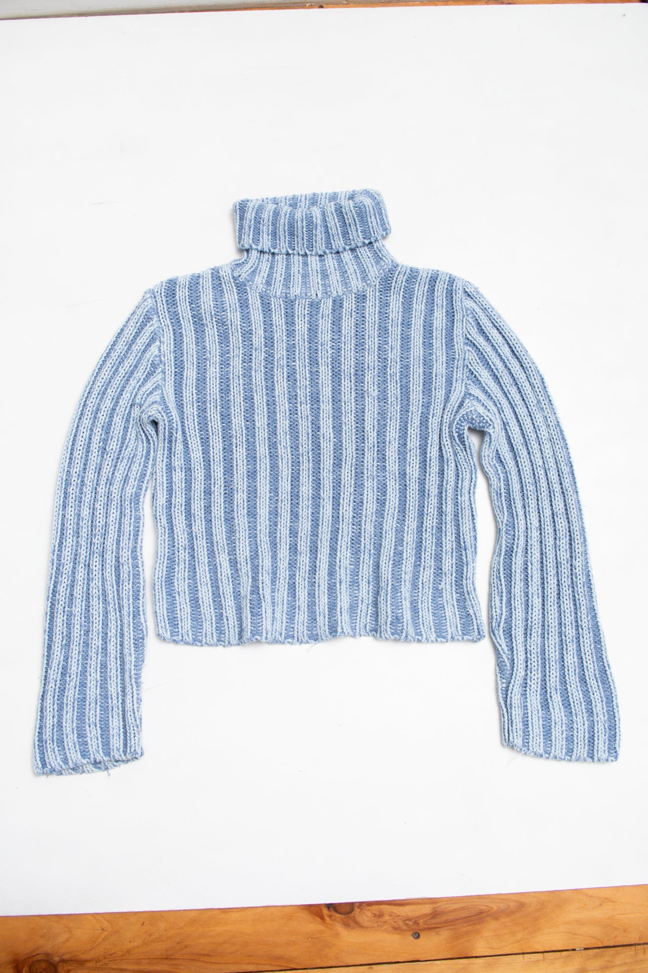 #156 Spot blue knitted turtle neck jumoer | c. 162 | size 10