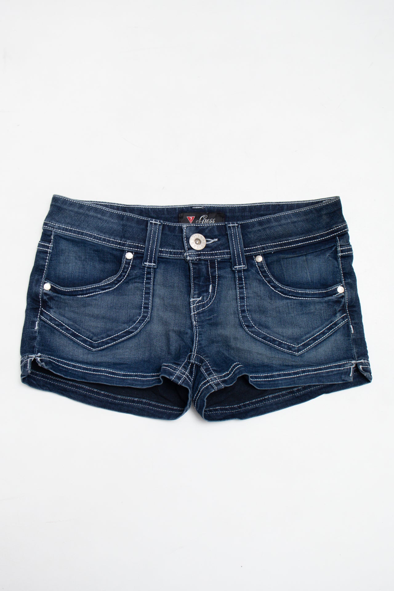 #190 Guess dark wash denim mini shorts | c. 162 | size 6