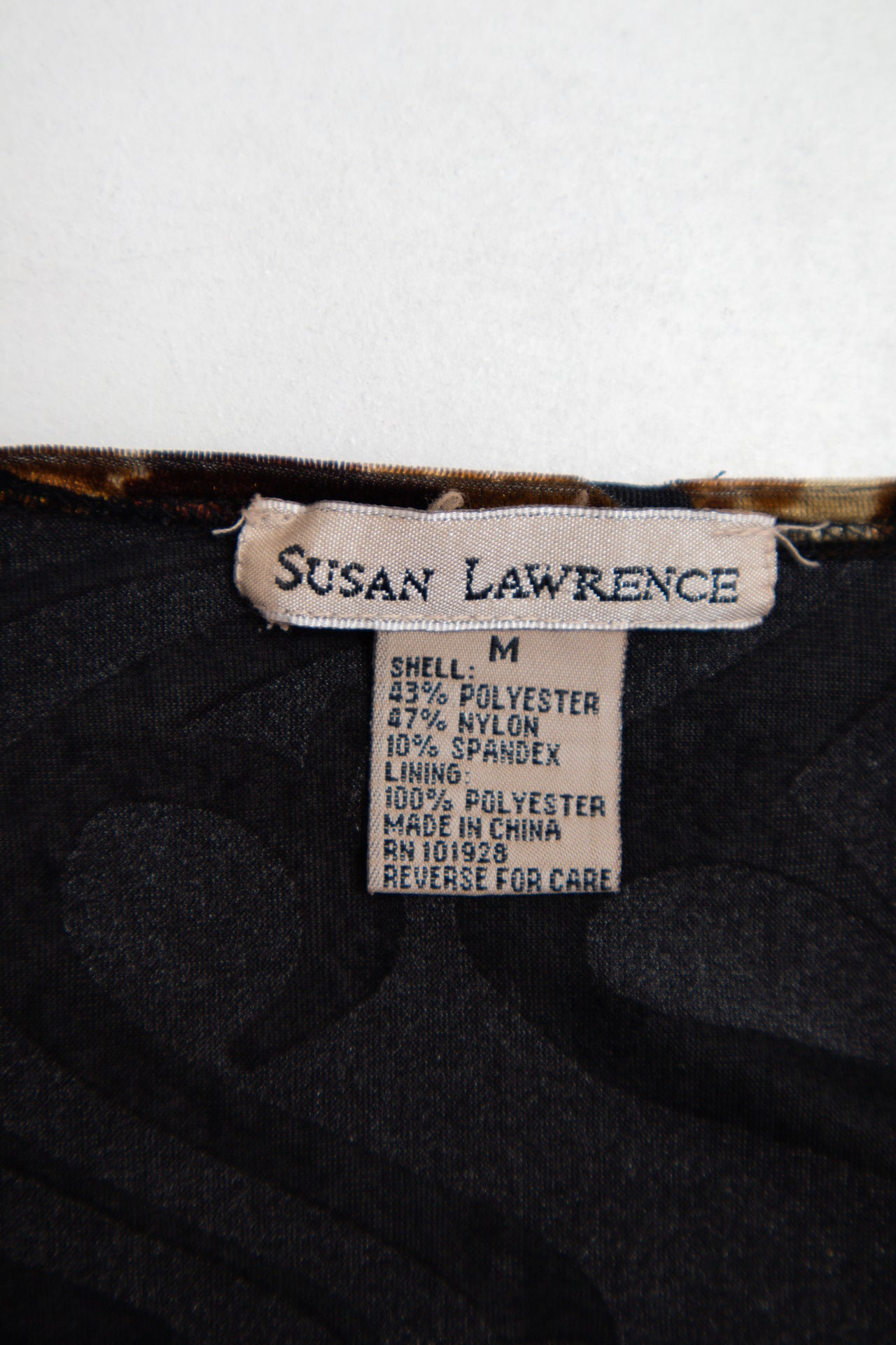 #218 Susan Lawrence velvet top | c. 163 | size 10/12