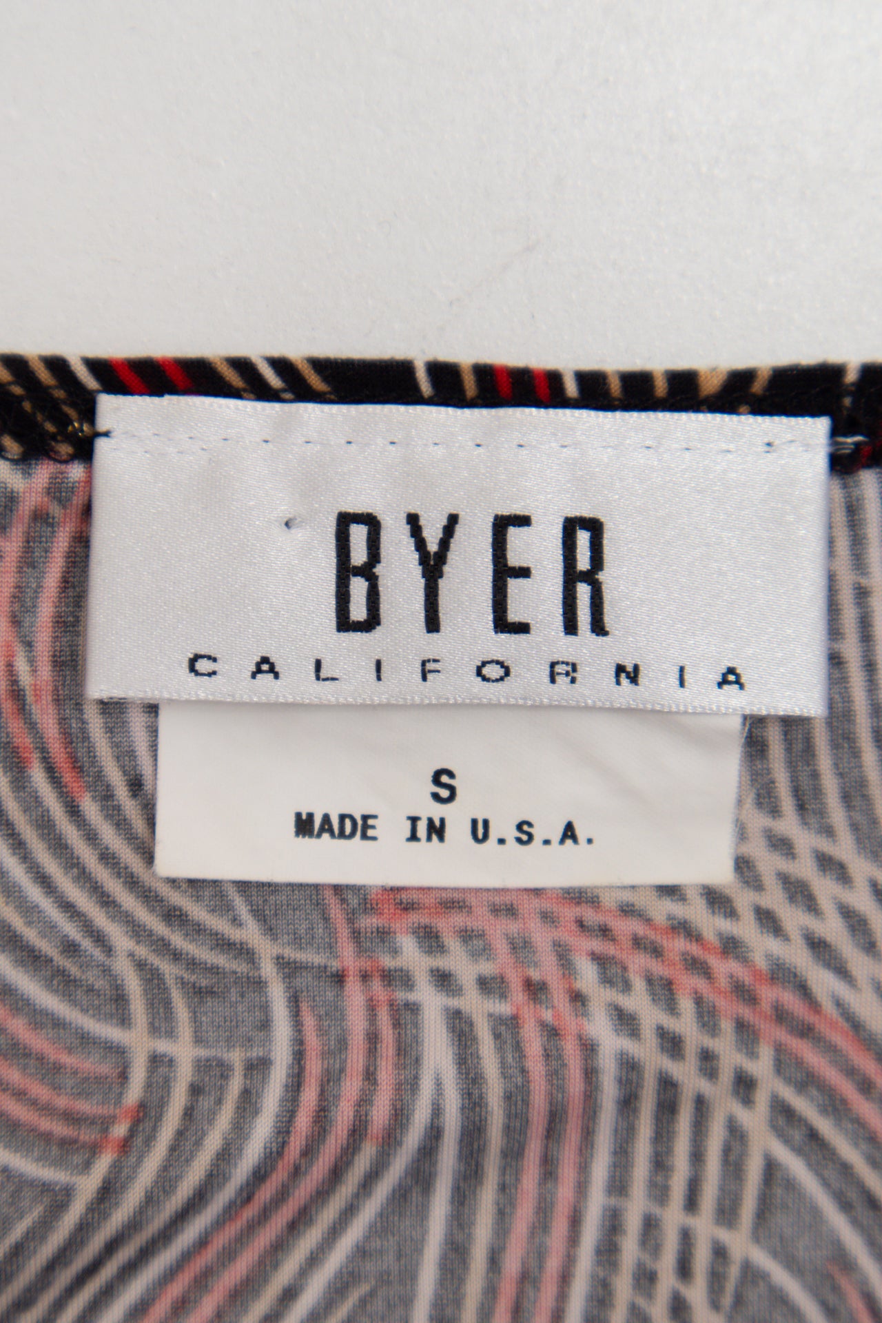 #221 Byer California gold accented top | c. 163 | size 8