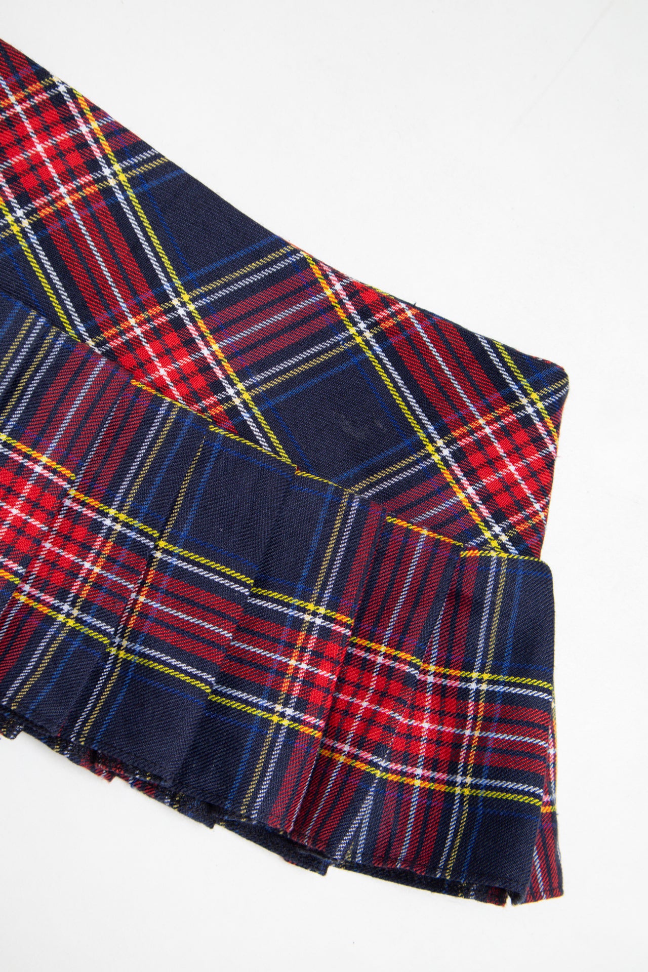 #235 Plaid pleated micro mini skirt | c. 163 | size 8