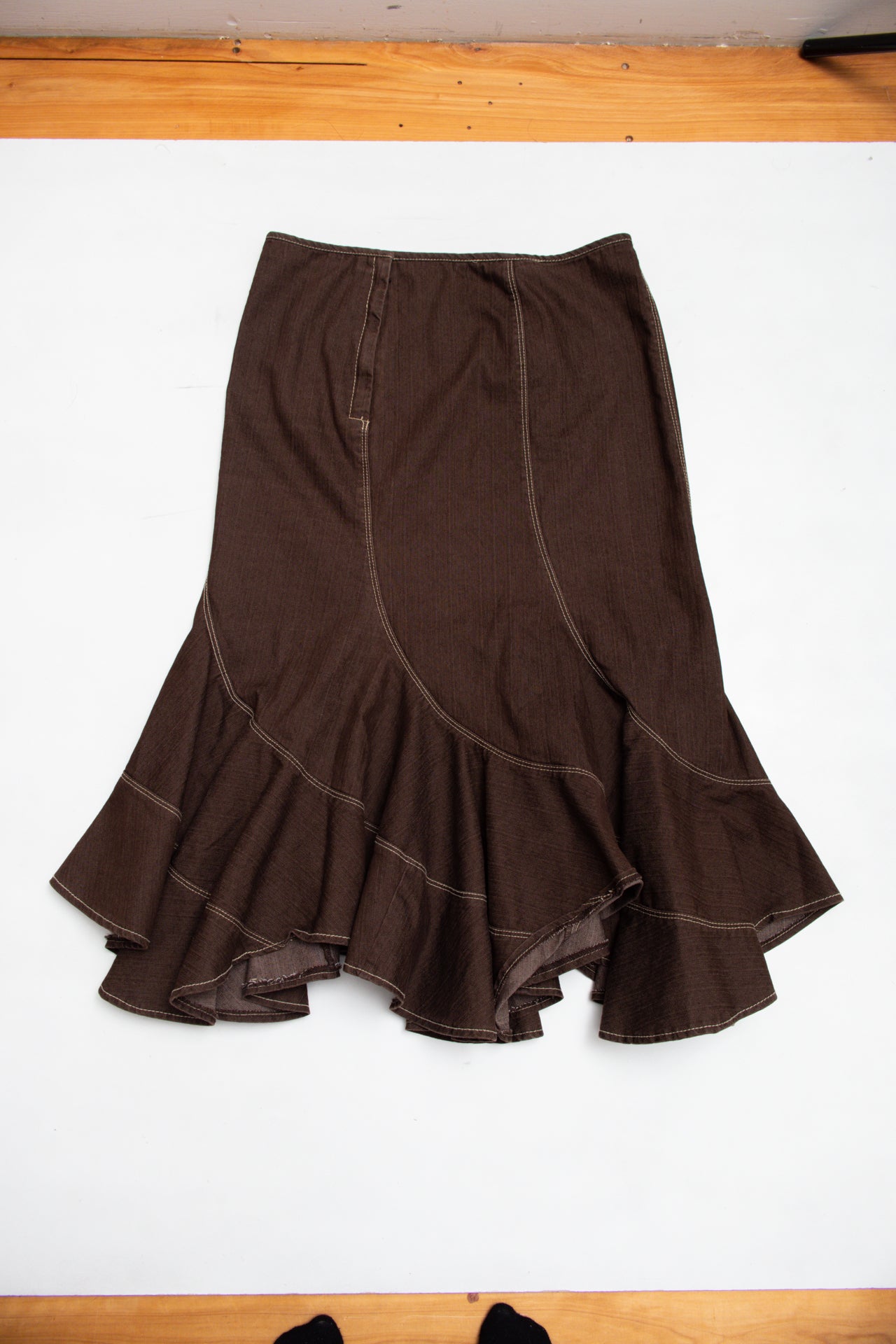 #239 Live a Little brown ruffle midi skirt | c. 163 | size 12