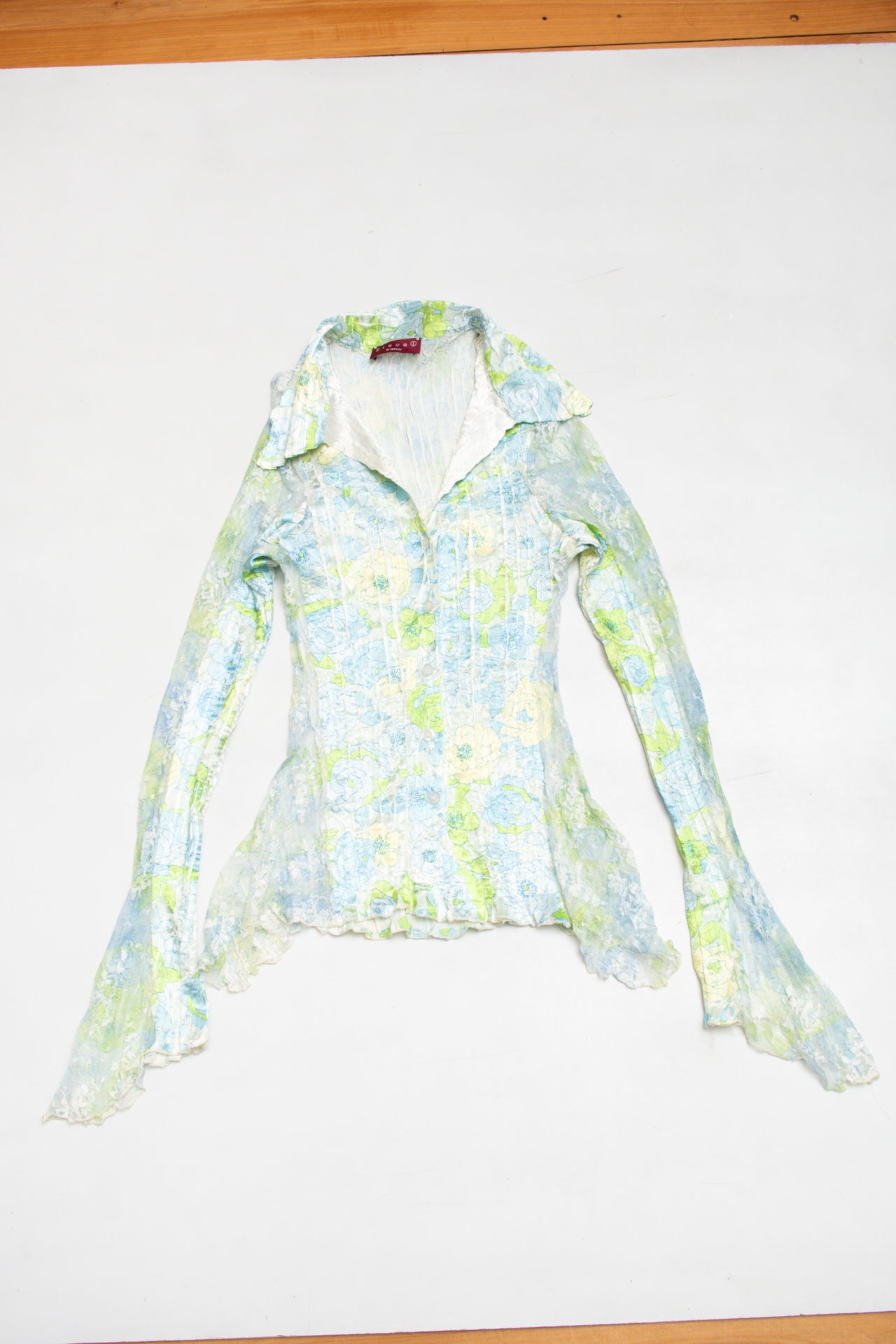 #69 Kisca floral pleated lace sectioned button up | c. 164 | size 8