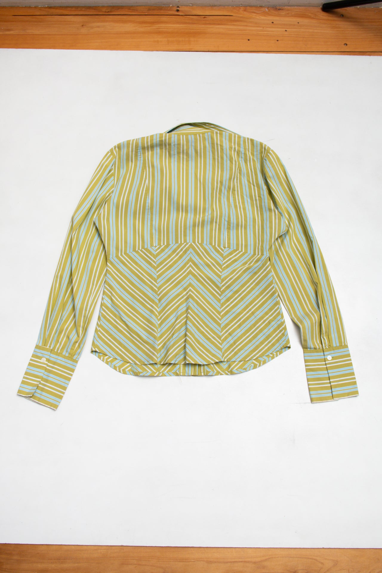 #75 The Limited fitted clasped blouse | c. 164 | size 8