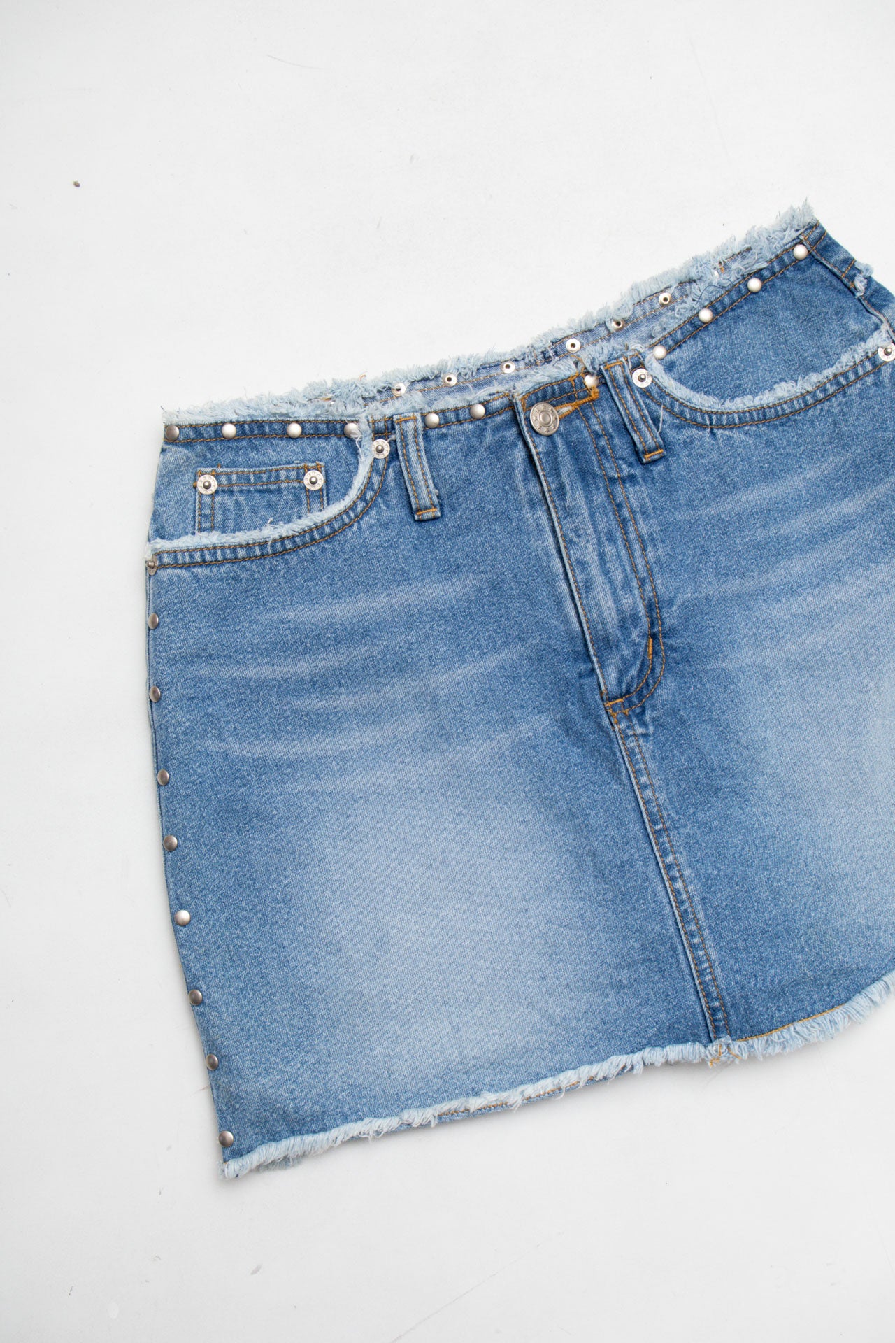 #117 Y2K R4R studded denim mini | C 150 | Size 8