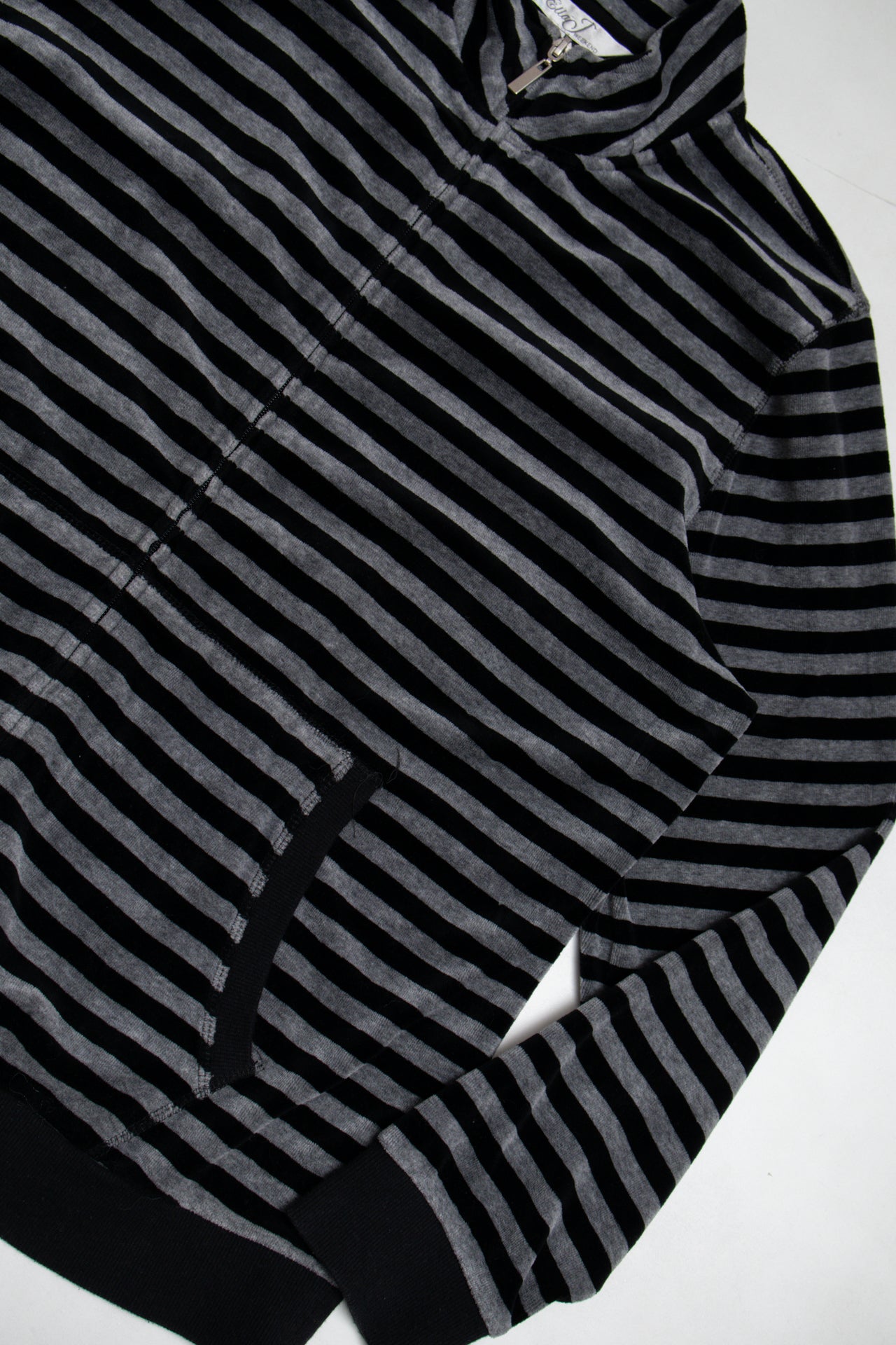 #110 Ella J striped zip up jersey | c. 164 | size 12