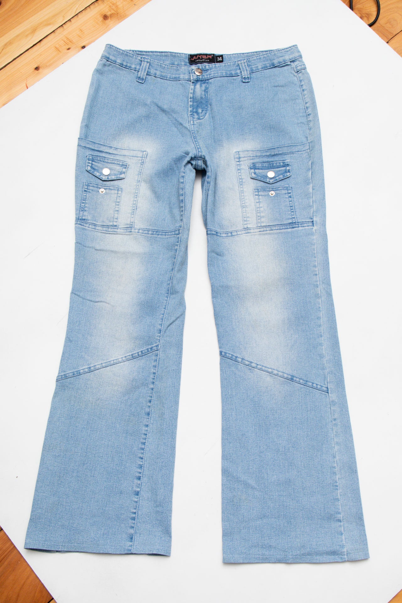 #131 Y2K Cargo flared jeans | C 150 | Size 14
