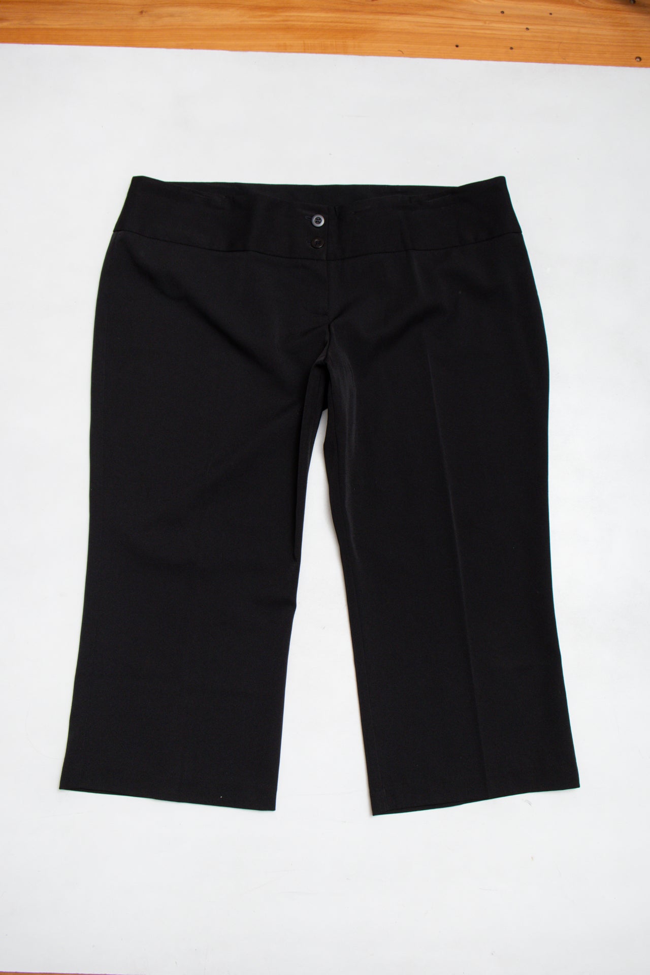 #123 Pagani black capri pants | c. 164 | size 16