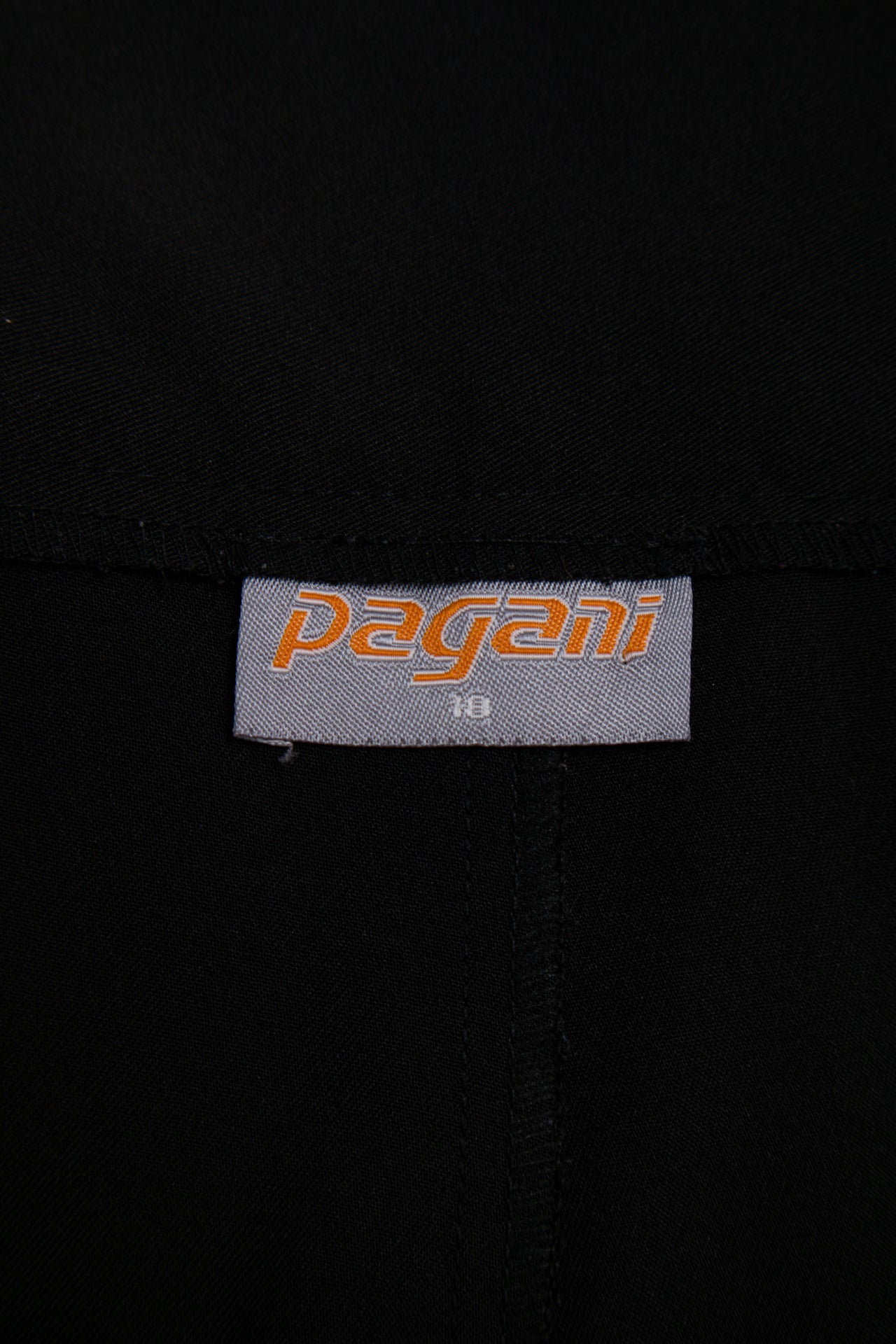 #123 Pagani black capri pants | c. 164 | size 16