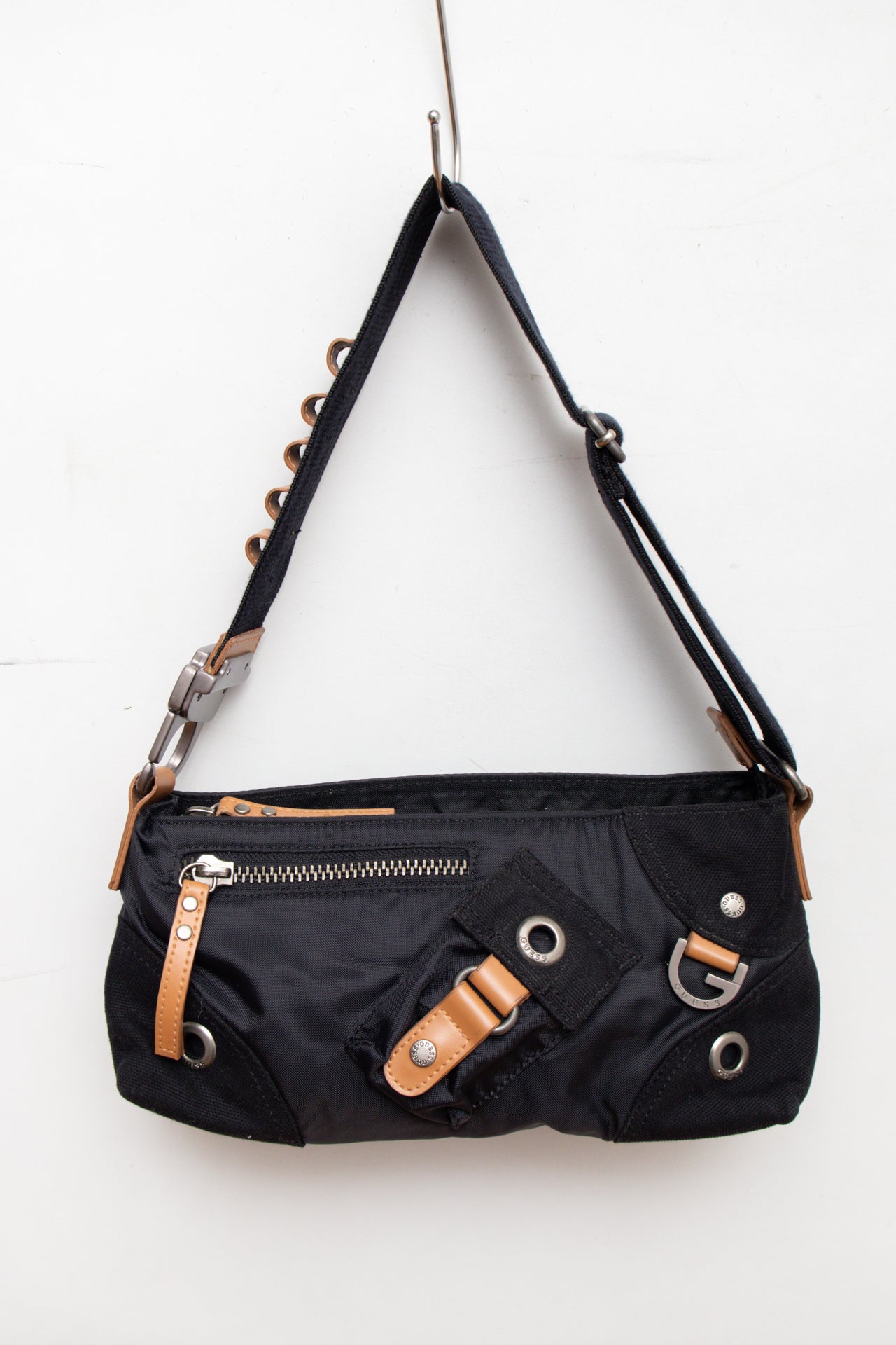 #197 Guess black/brown decal bag | c. 164