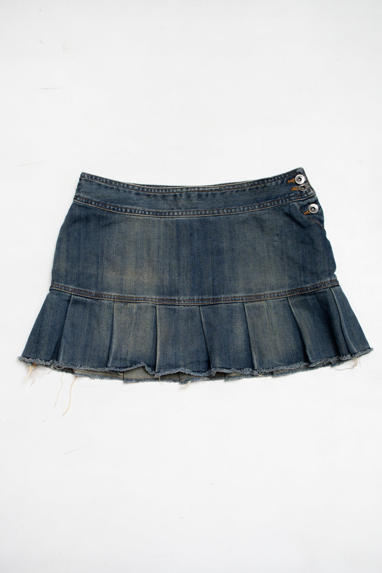 #201 Fox pleated denim mini skirt | c. 164 | size 10