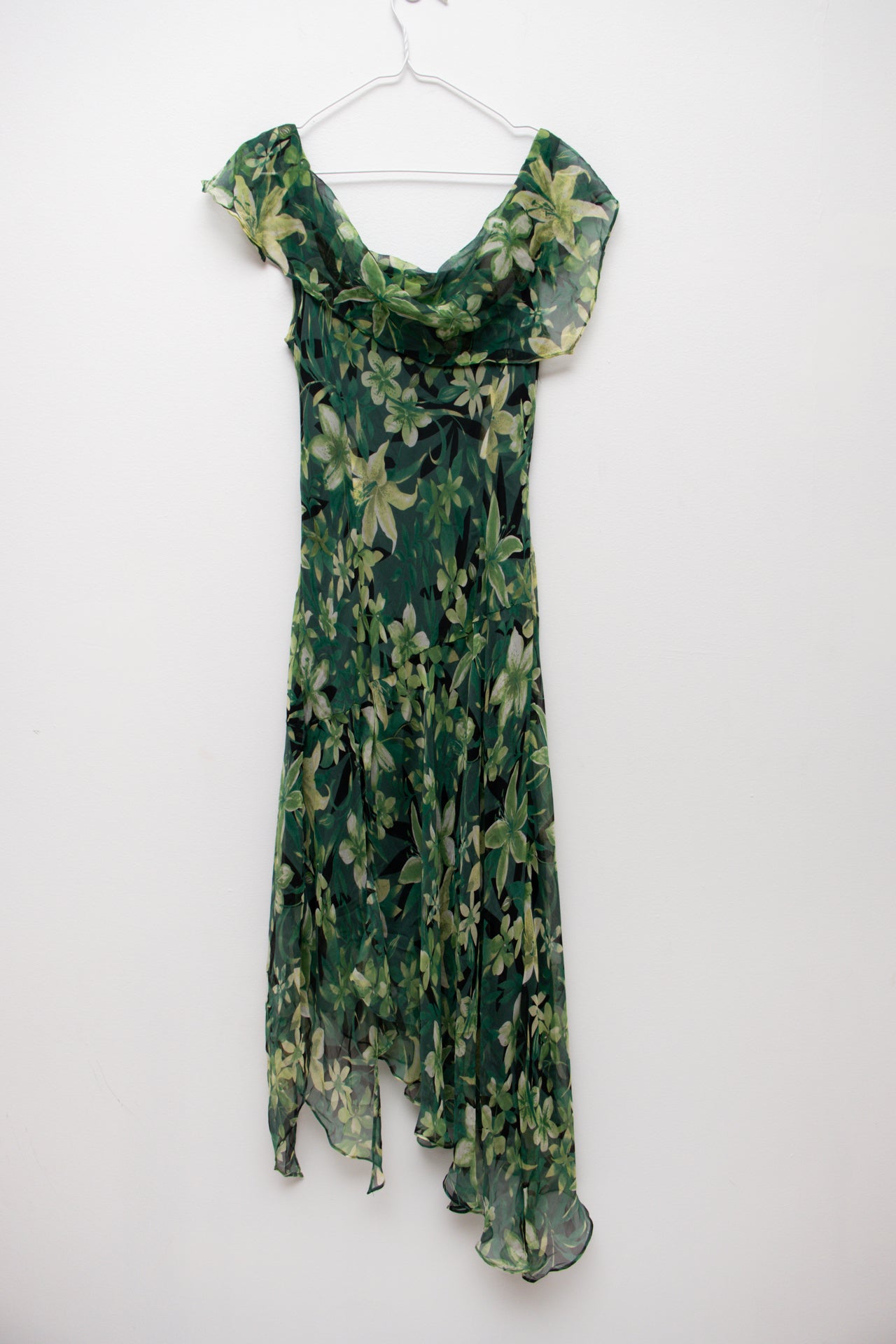 #217 Silk beaded green floral boat-neck dress | c. 164 | size 10/12