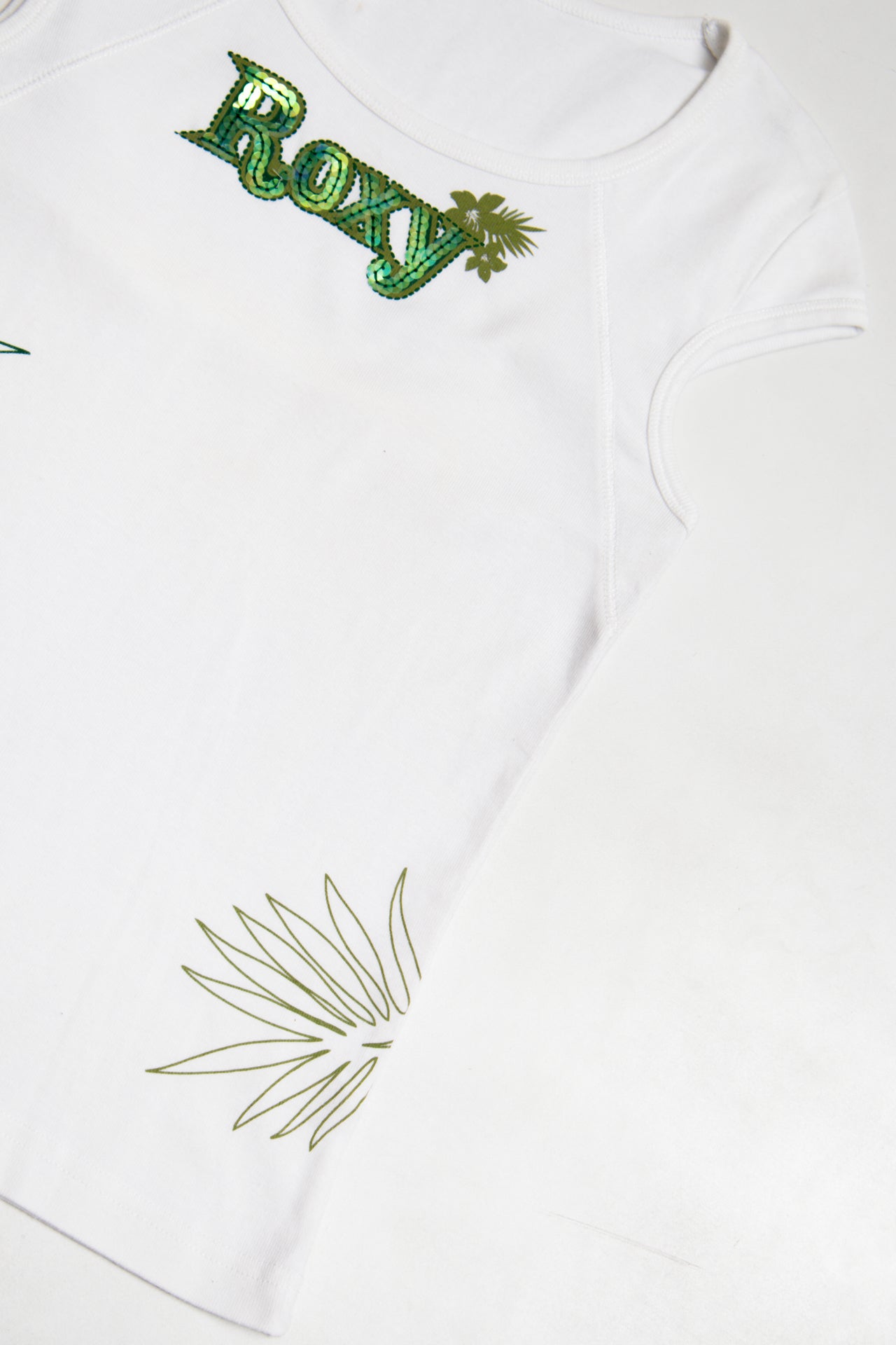 #46 sequinned roxy tee | c. 165 | size 8