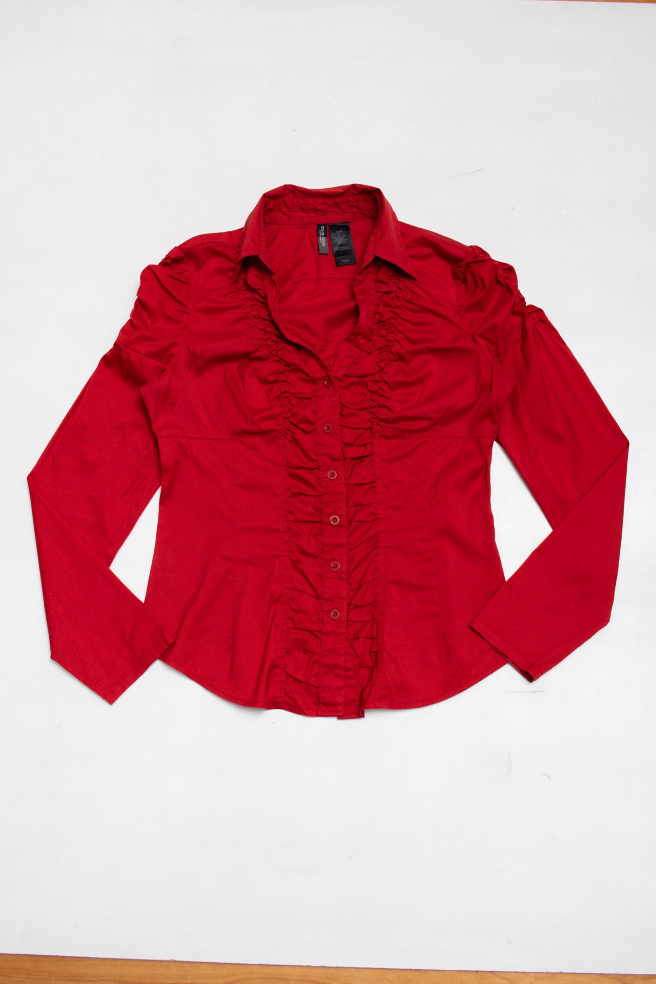 #62 Bisou Bisou ruffled button up | c. 165 | size 10