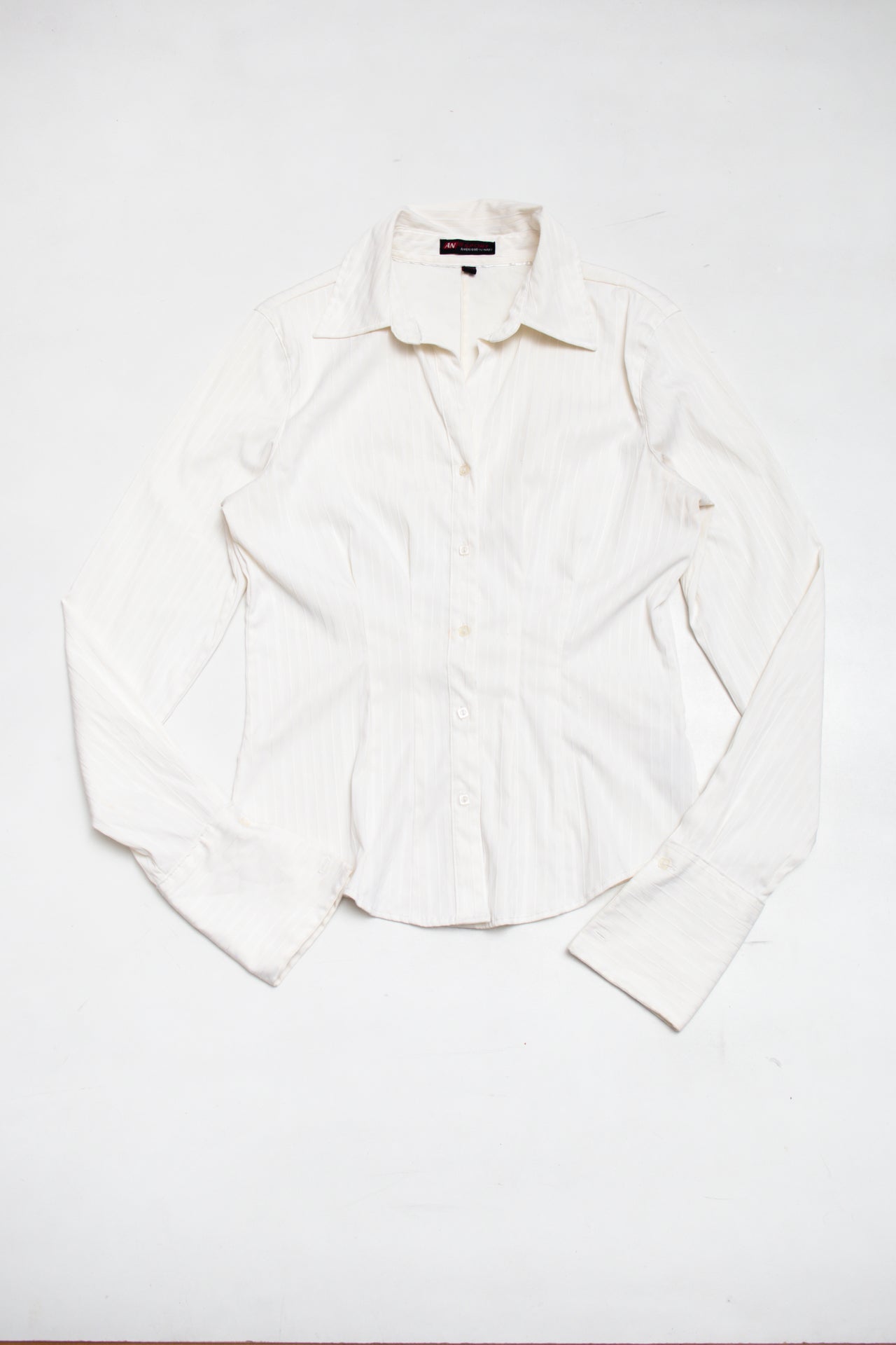#64 Striped white mono-tone button up | c. 165 | size 8/10