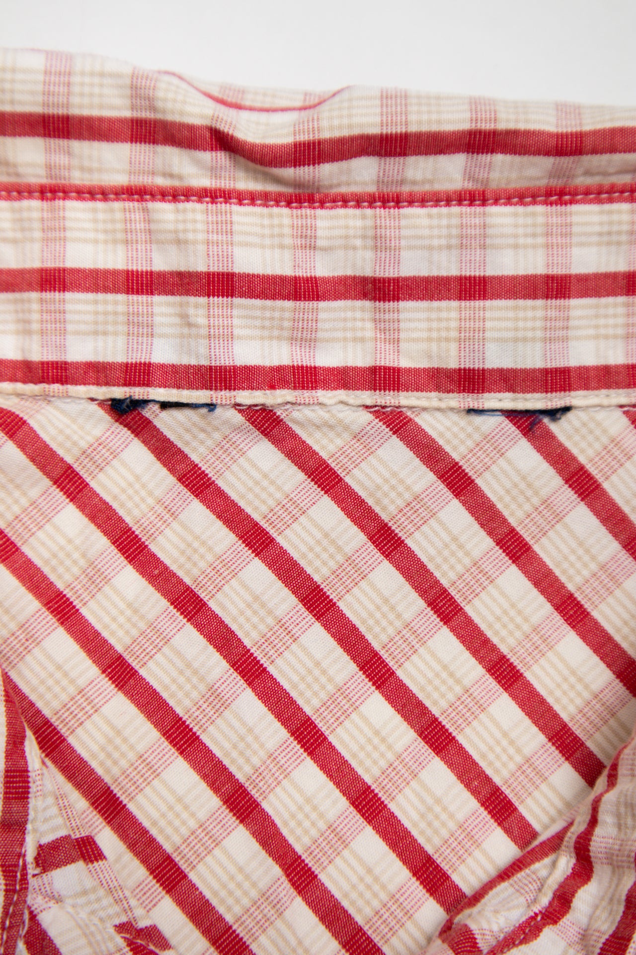 #67 red/white gingham sleeveless button up | c. 165 | size 8