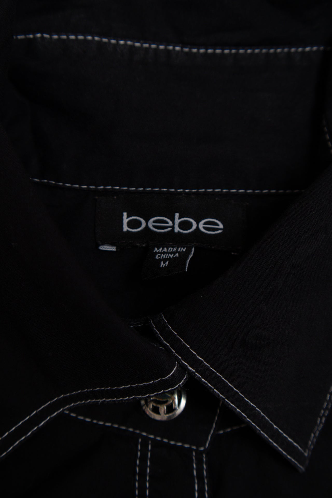 #68 Bebe white stitch button up | c. 165 | size 10