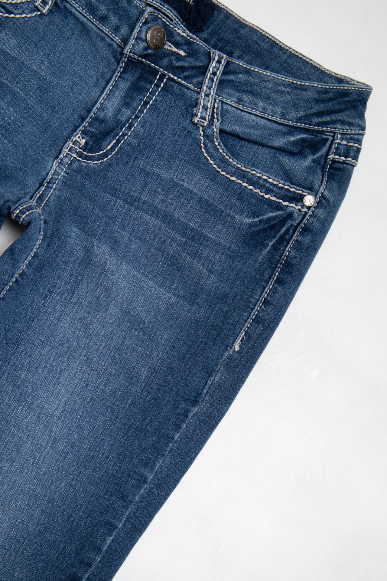 #77 Early Jean embroidered rhinestoned jeans | c. 165 | size 6