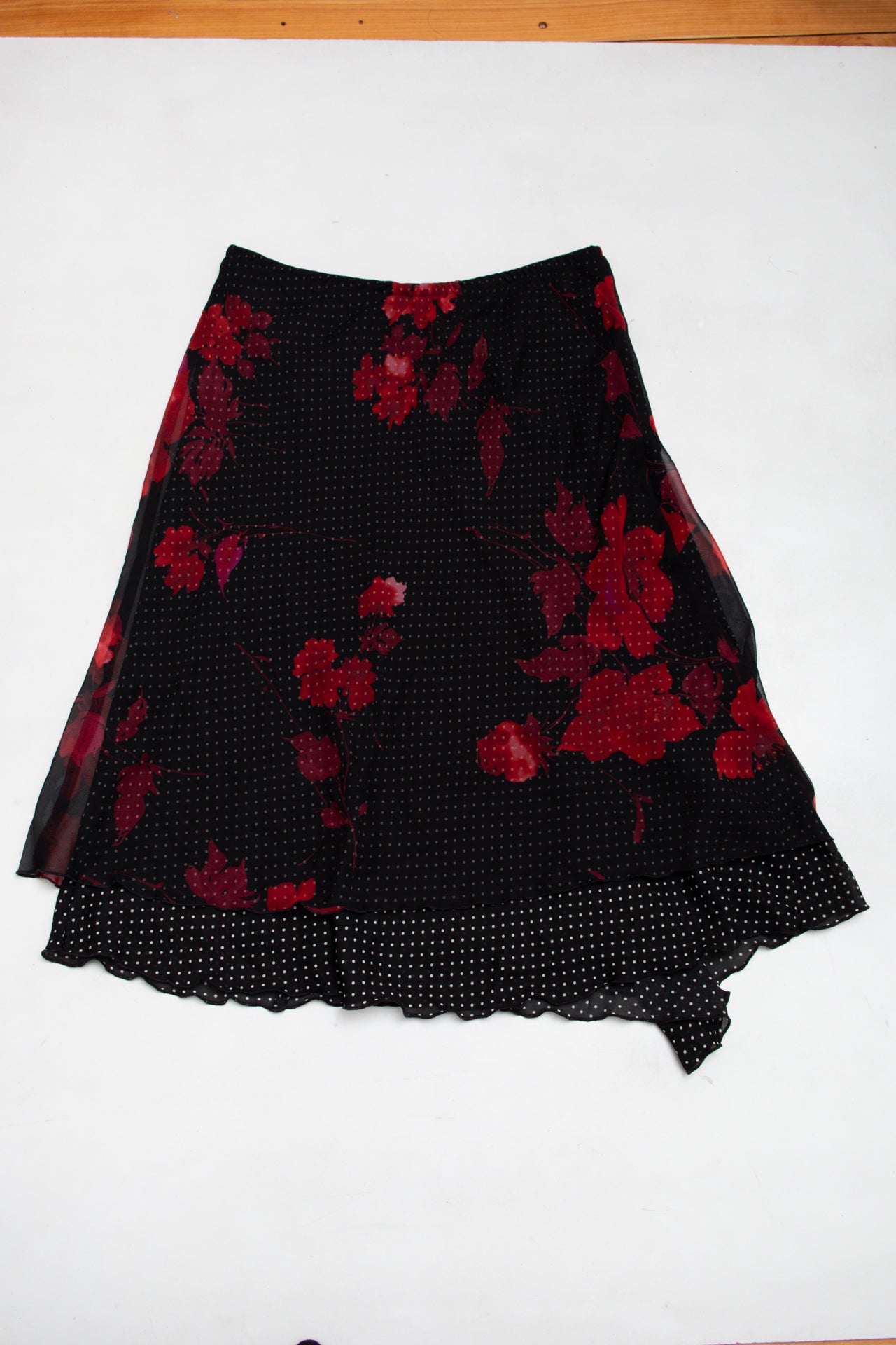 #95 Sangria lined mesh midi skirt | c. 165 | size 10