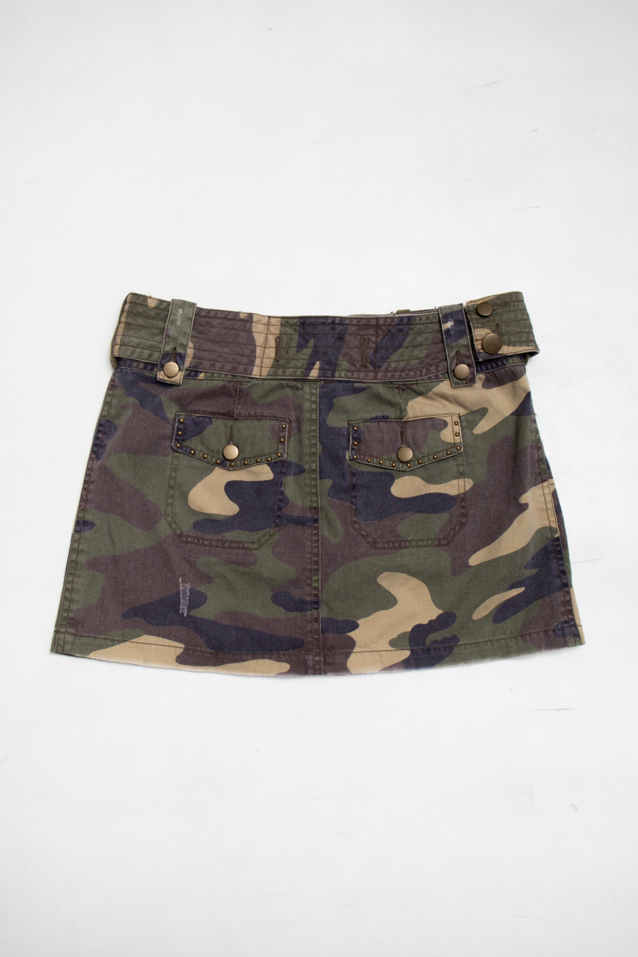 #106 Moda International camo mini skirt | c. 165 | size 10