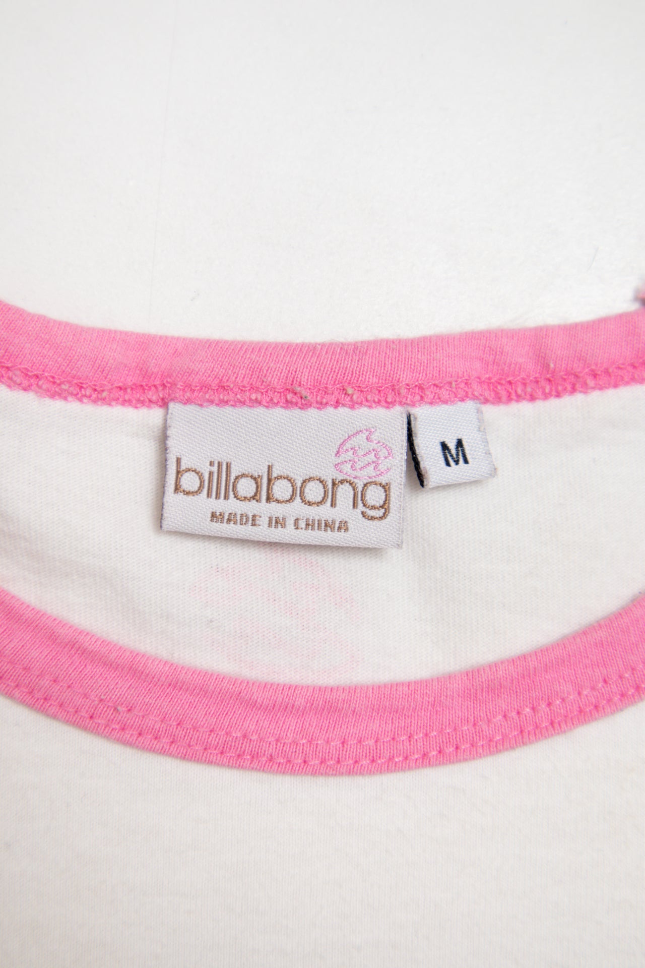 #113 billabong pink/white raglan tee | c. 165 | size 10