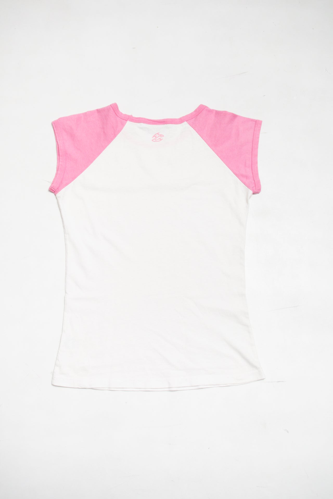 #113 billabong pink/white raglan tee | c. 165 | size 10
